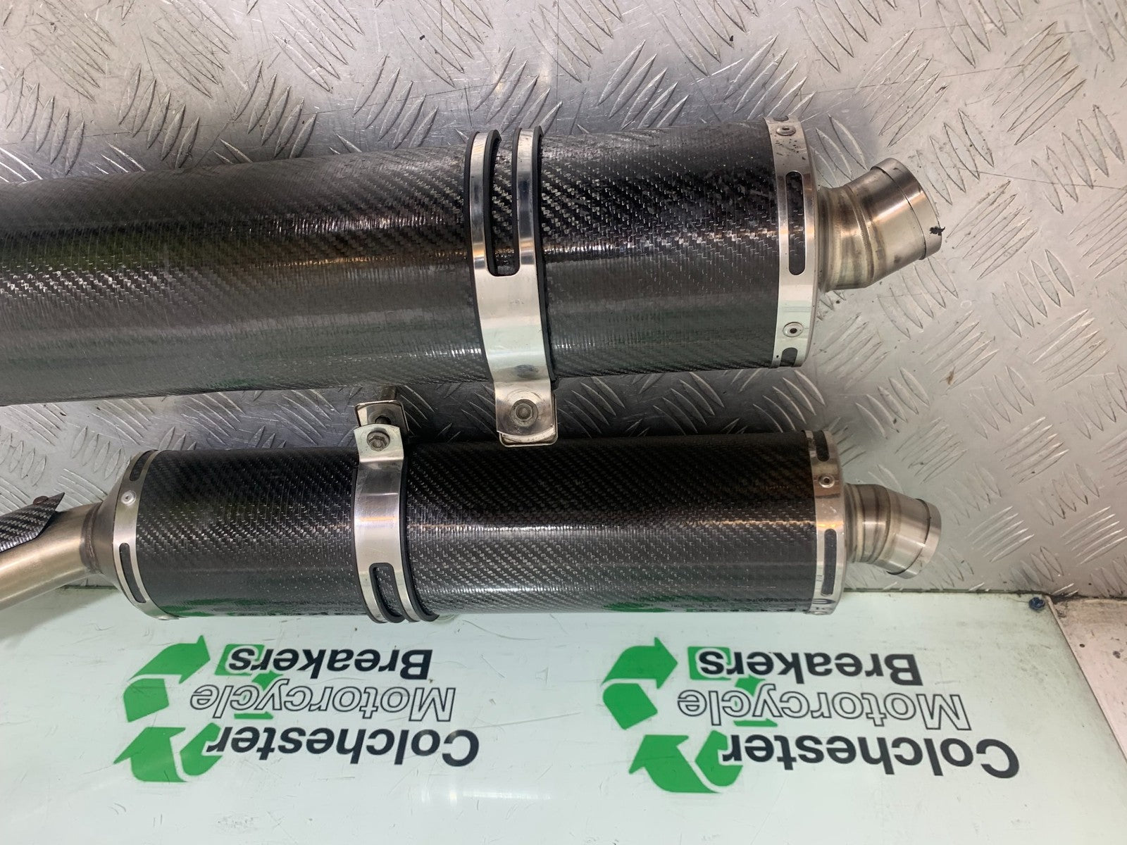 APRILIA RSV1000 R FACTORY MILLE ARROW CARBON SILENCERS   2004-09 (CMB1203)