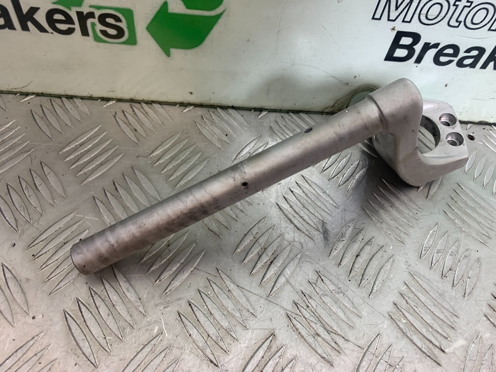 TRIUMPH 955i SPRINT ST LEFT HANDLEBAR  1999-2004 (CMB1176)