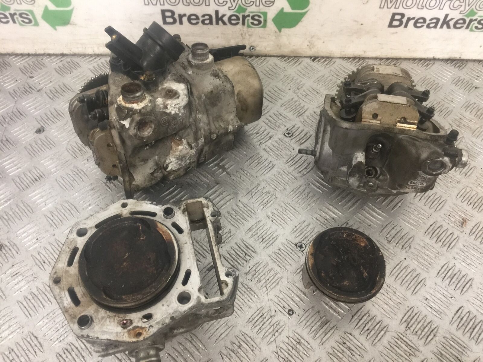 APRILIA 850 MANA AUTOMATIC CYLINDER HEADS AND BARRELS  YEAR2007-2012 (STOCK 875)