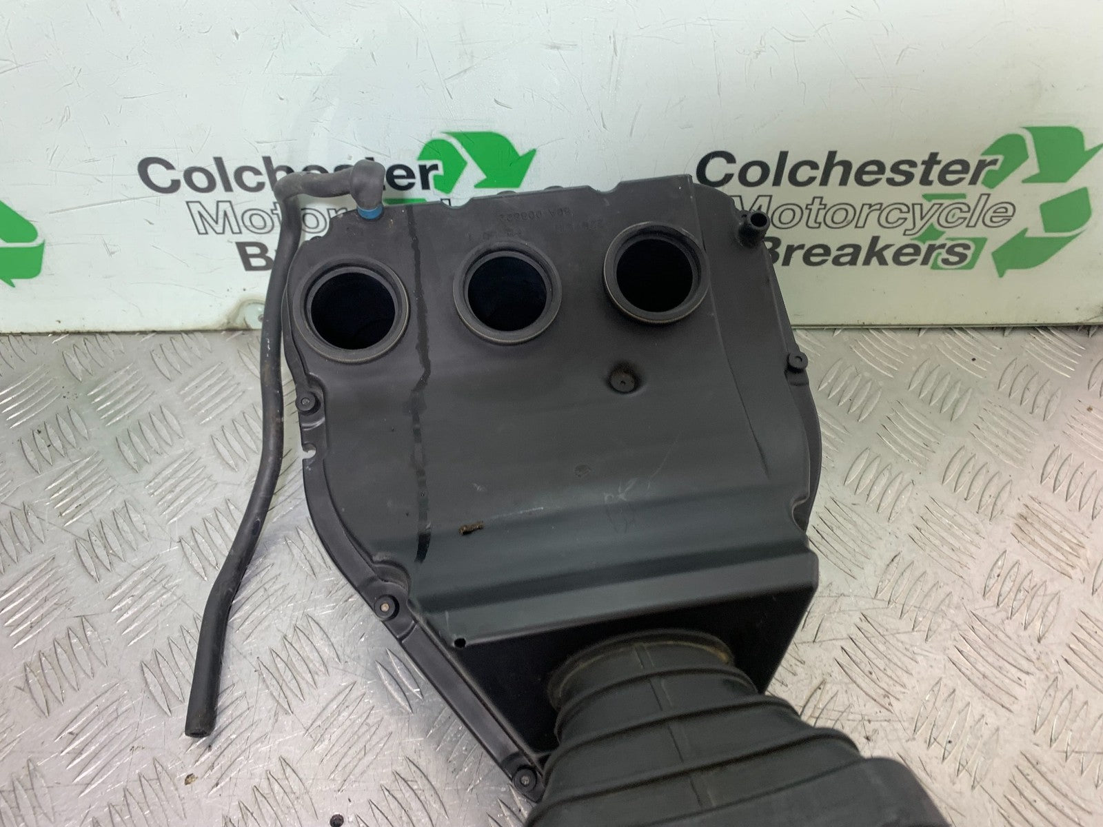 TRIUMPH 1050 SPRINT GT AIRBOX YEAR 2010-2016 (CMB1250)