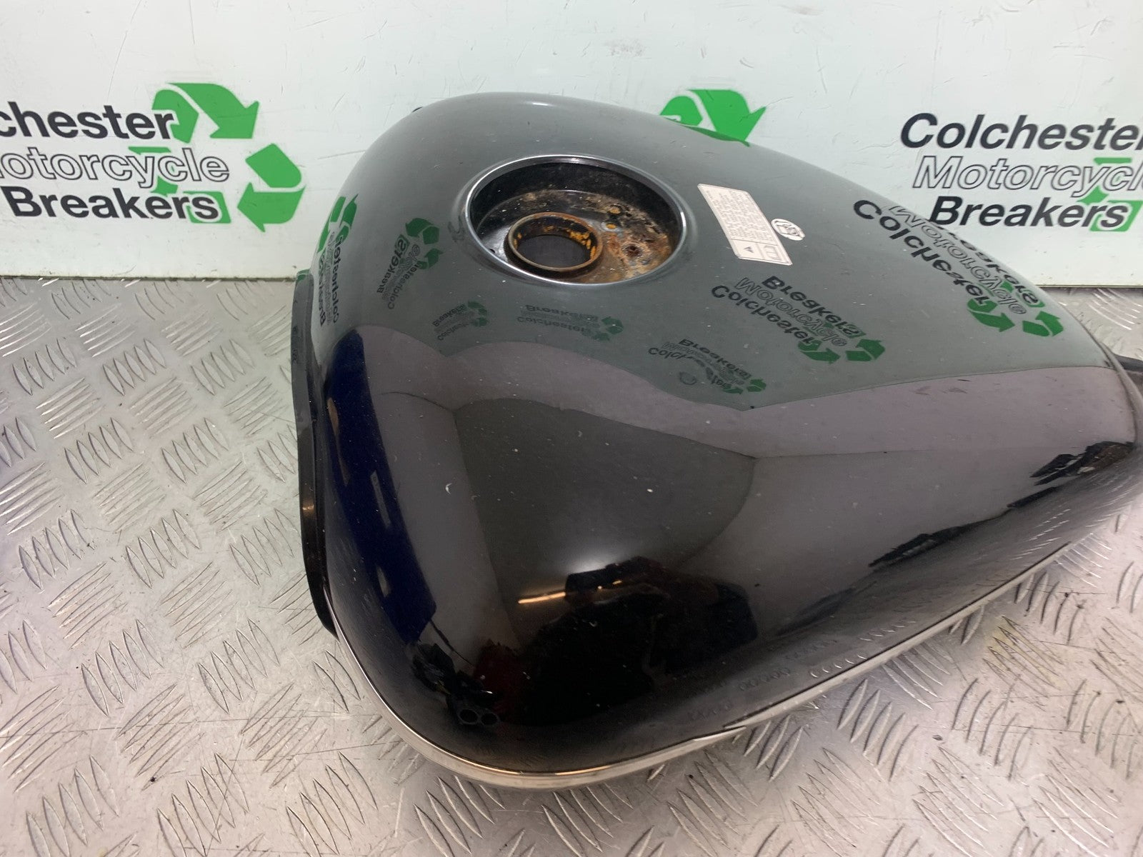 YAMAHA XVS 1300 MIDNIGHT STAR PETROL TANK  YEAR 2007-16 (CMB1200)