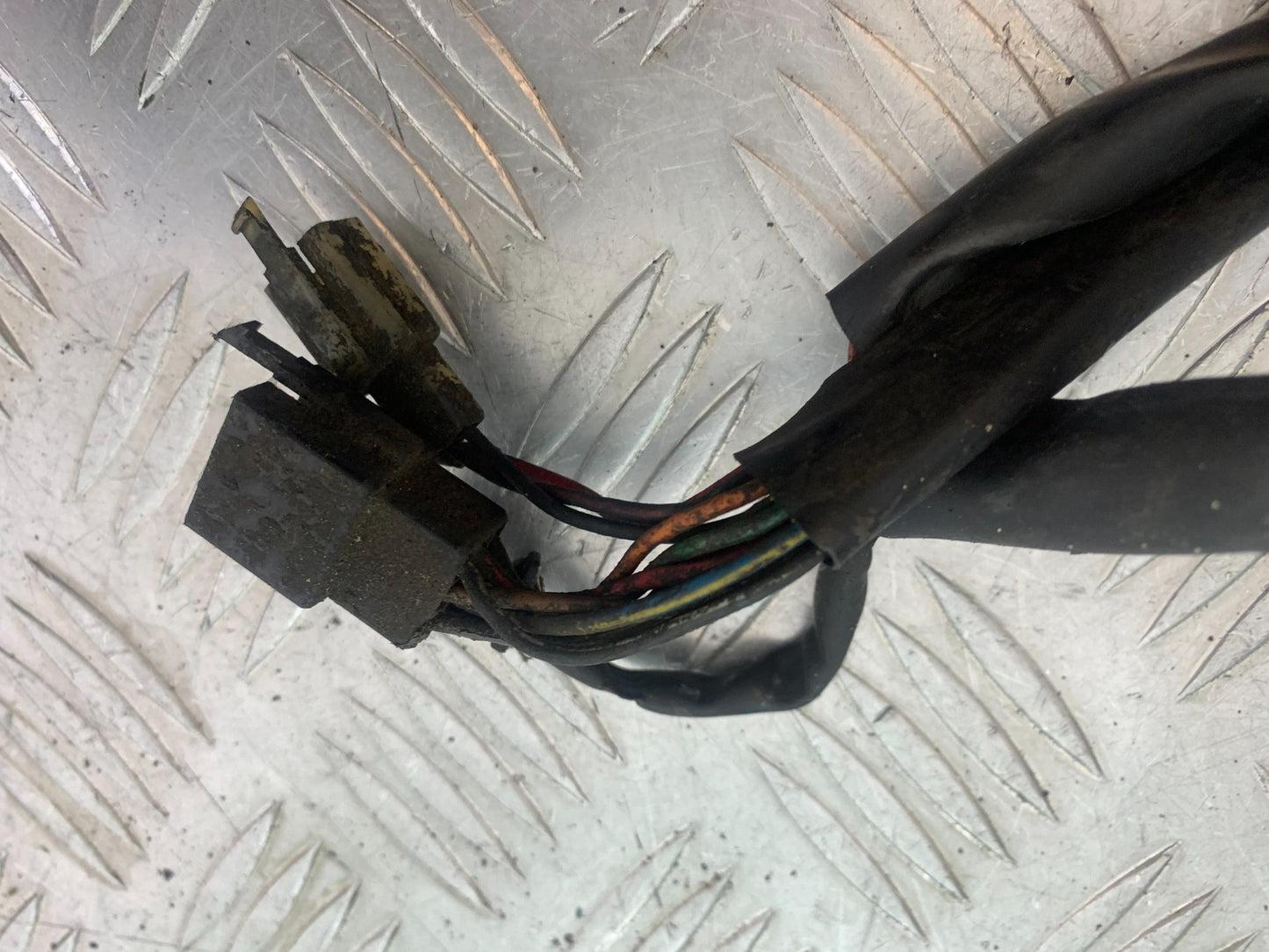 KAWASAKI ZZR1100 D LEFT SWITCH GEAR    YEAR 1993-2001 (CMB1164)