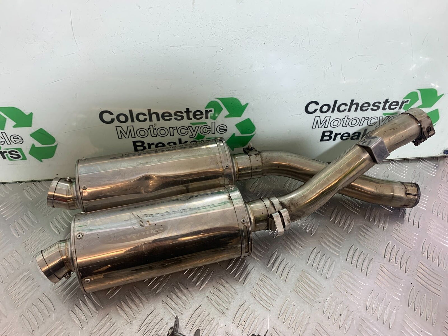 YAMAHA XJR1300 XJR 1300 DELKEVIC SILENCERS   YEAR 1999-2003 (CMB1055)