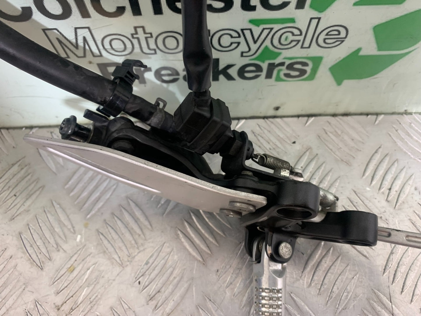 YAMAHA XSR900 XSR 900 FRONT RIGHT HANGER  YEAR 2022-2024 (CMB1215)