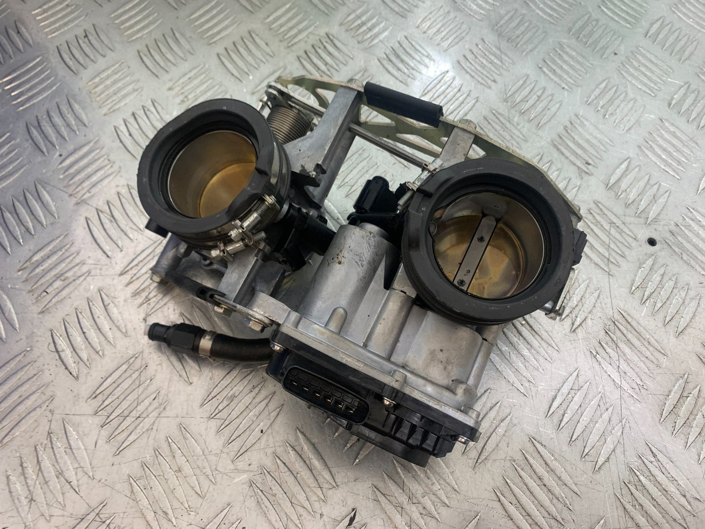 KTM 1290 SUPER DUKE R THROTTLE BODIES YEAR 2020-2024 (CMB1272)