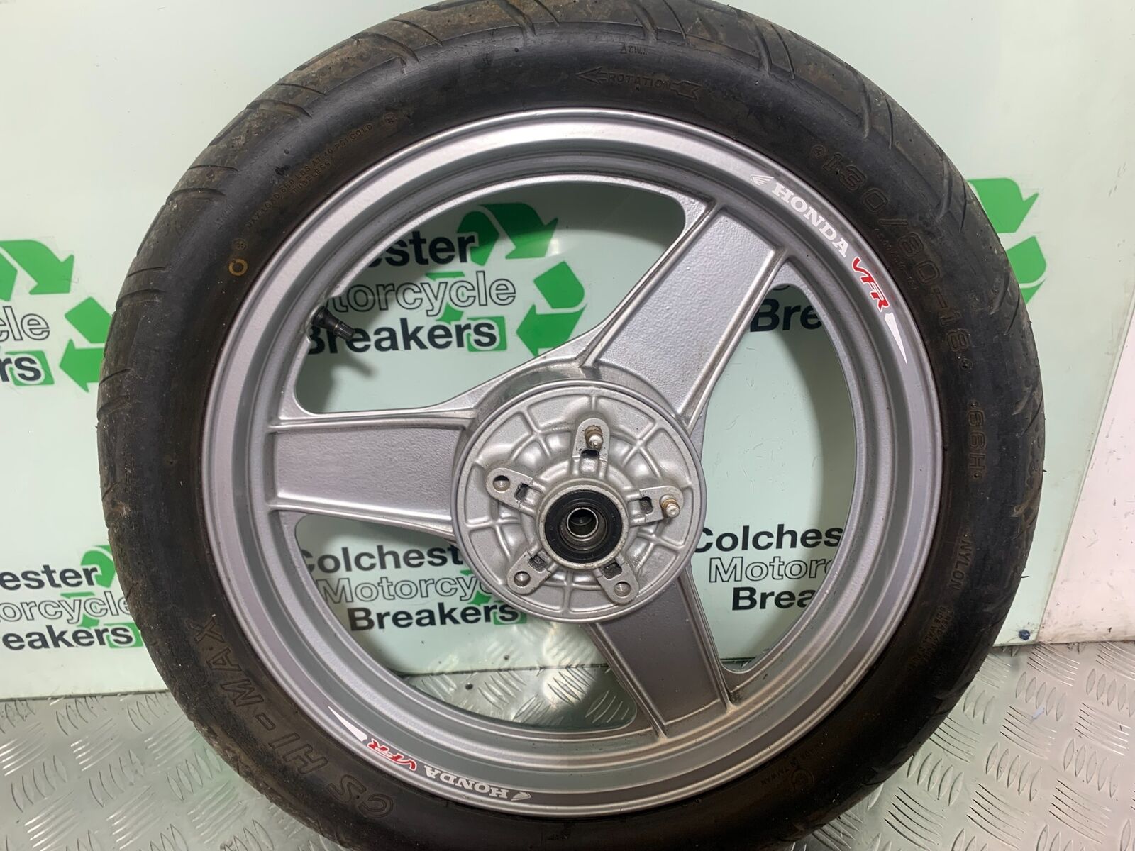 HONDA VFR400 VFR 400 NC21 REAR WHEEL YEAR 1986-87 (CMB1043)