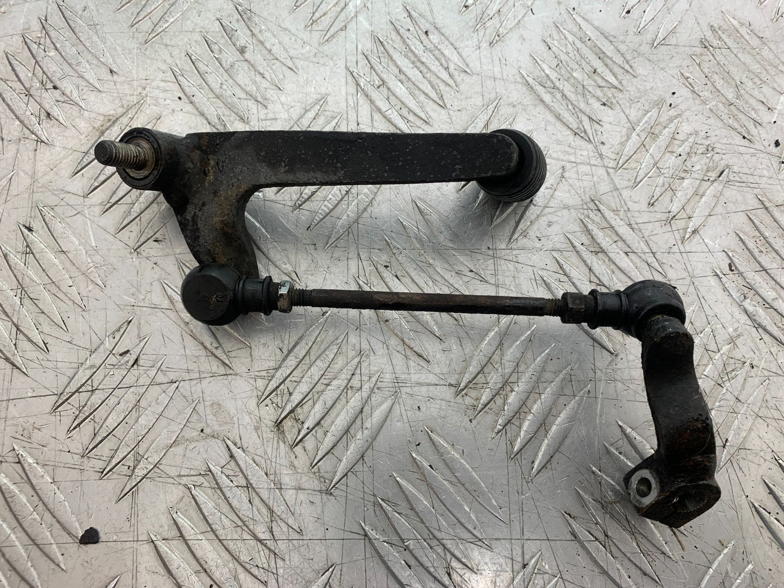 HONDA NT650 V DEAUVILLE GEAR LEVER YEAR 1999 (CMB1268)