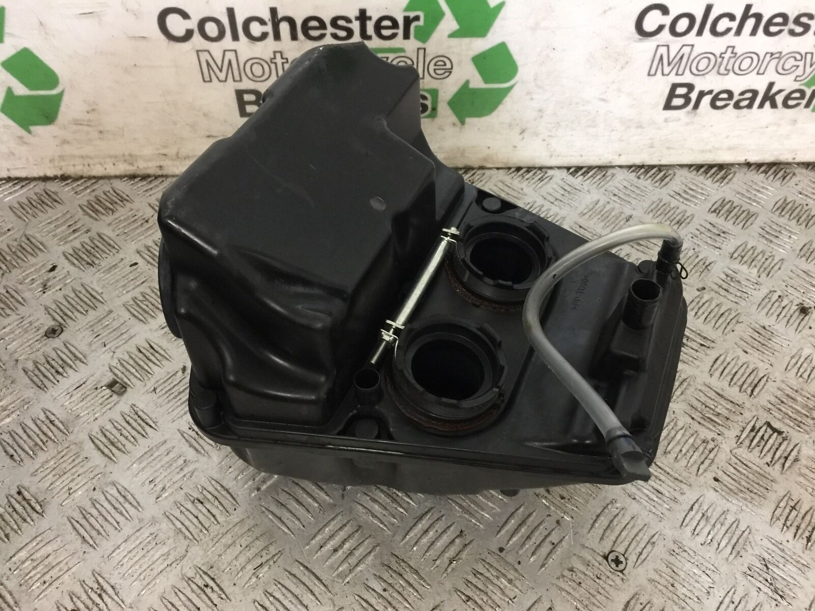 KAWASAKI VN 650 VULCAN AIRBOX    YEAR 2017-2021 (STOCK 811)
