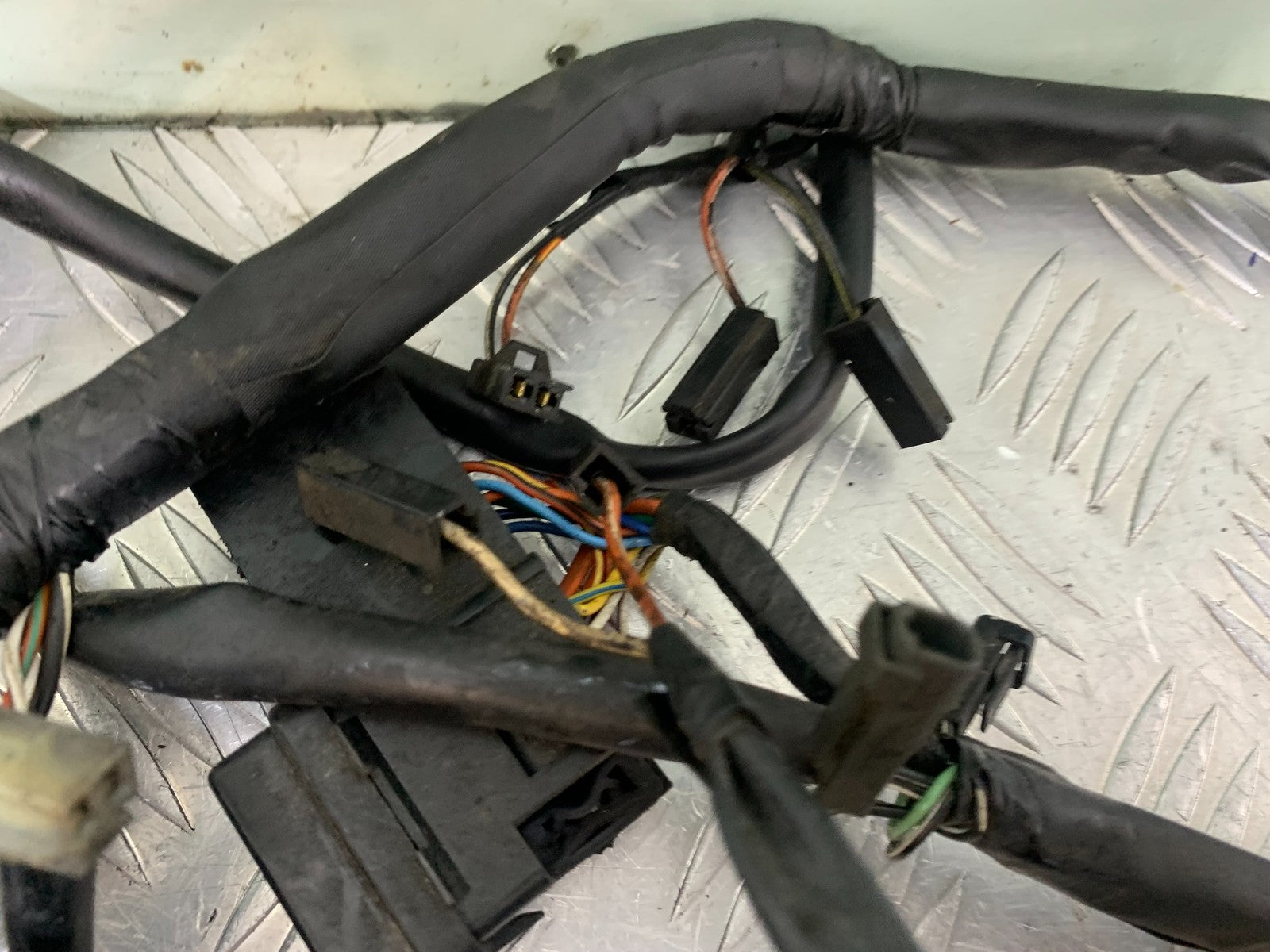 SUZUKI GSF1200 GSF 1200 BANDIT WIRING LOOM  YEAR 2001-2004 (CMB1188)