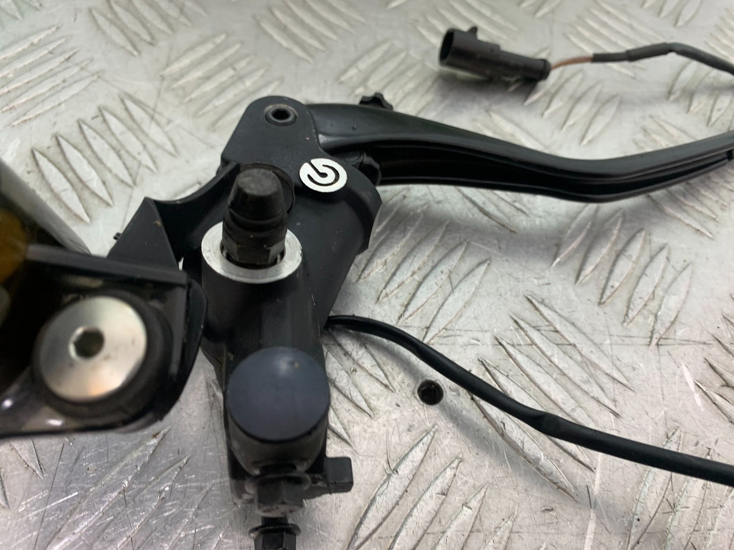 KTM 1290 SUPER DUKE R FRONT BRAKE MASTER CYLINDER   YEAR 2020-2024 (CMB1272)