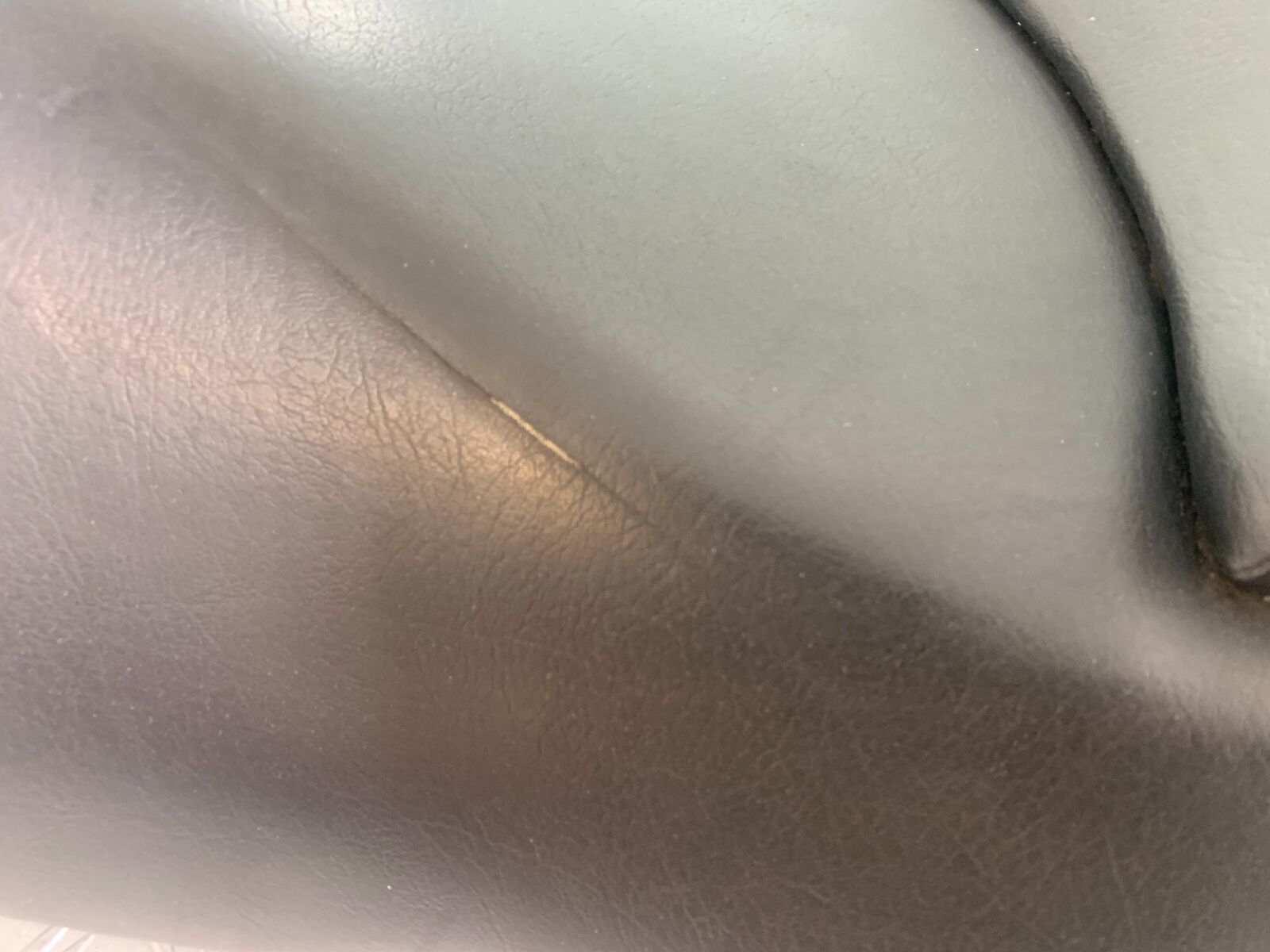 SUZUKI AN 200 UN 200 BURGMAN SEAT YEAR 2007-09 (CMB1128)