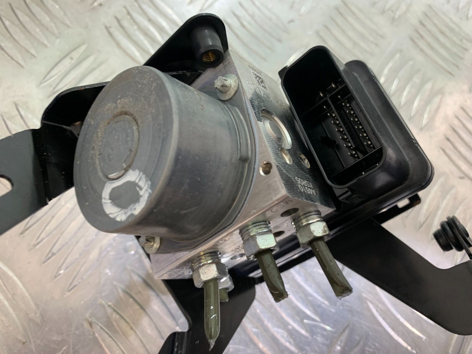 KAWASAKI ZX10R ZX 10R ABS PUMP YEAR 2016-2020 (CMB1015)