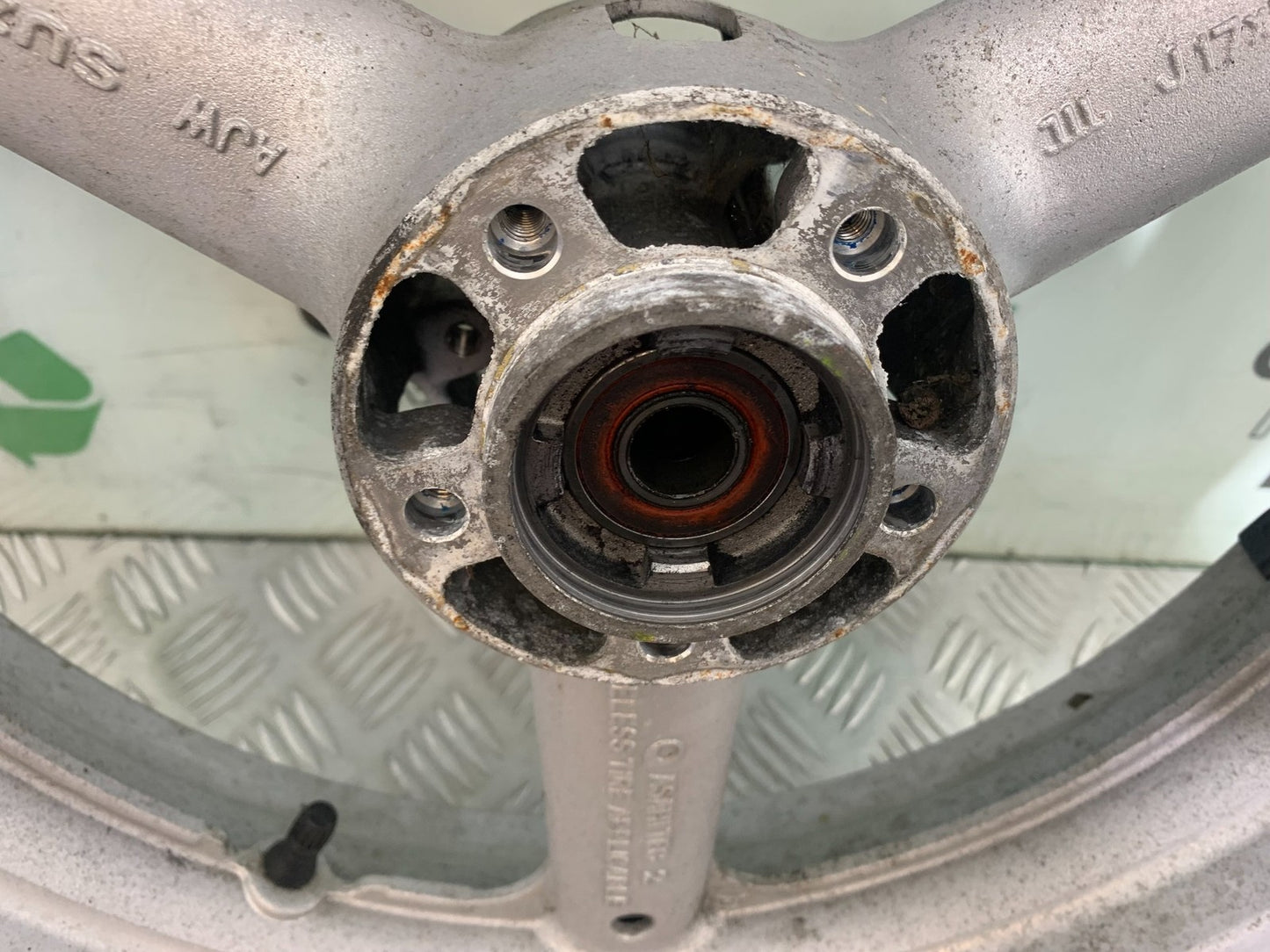 SUZUKI SV650 SV 650 mk1 FRONT WHEEL  YEAR 1999-2002 (CMB1208)