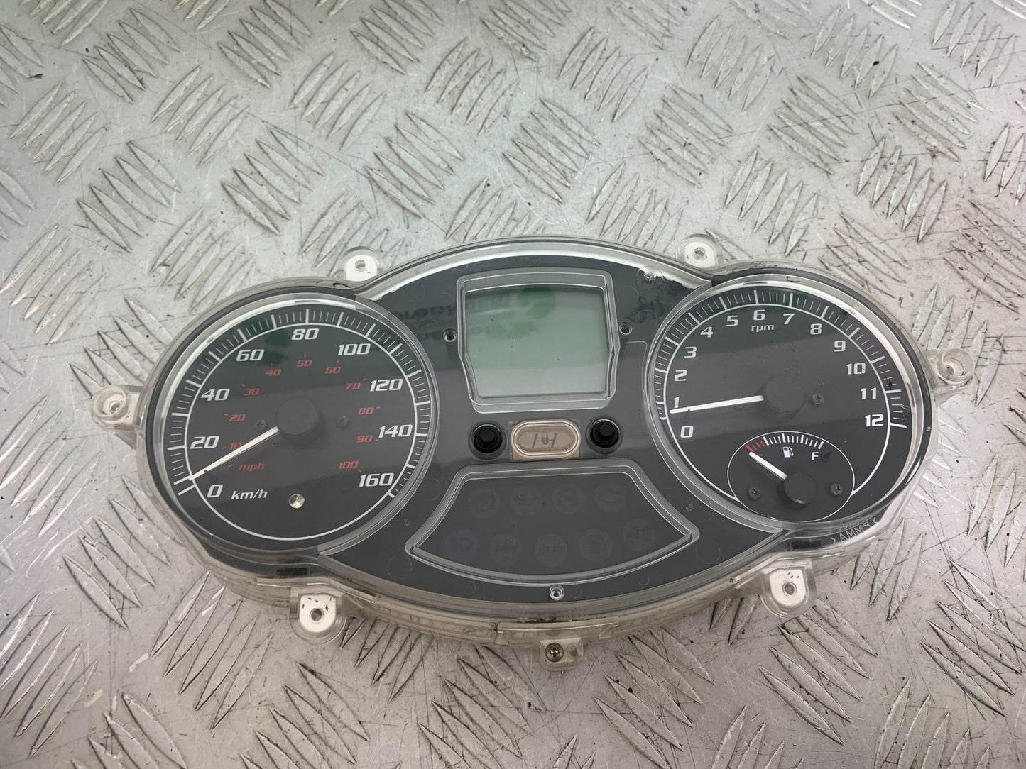 PIAGGIO MP3 250 ie CLOCKS SPEEDO DASH  YEAR 2007 (CMB1307)