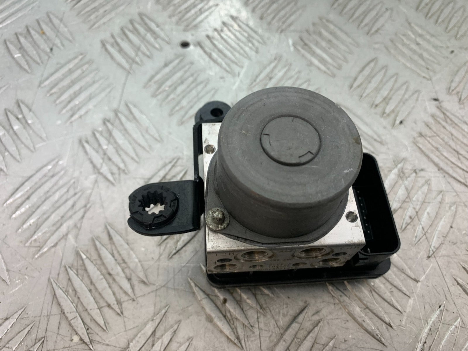 KTM 1290 SUPER DUKE R ABS PUMP YEAR 2020-2024 (CMB1272)