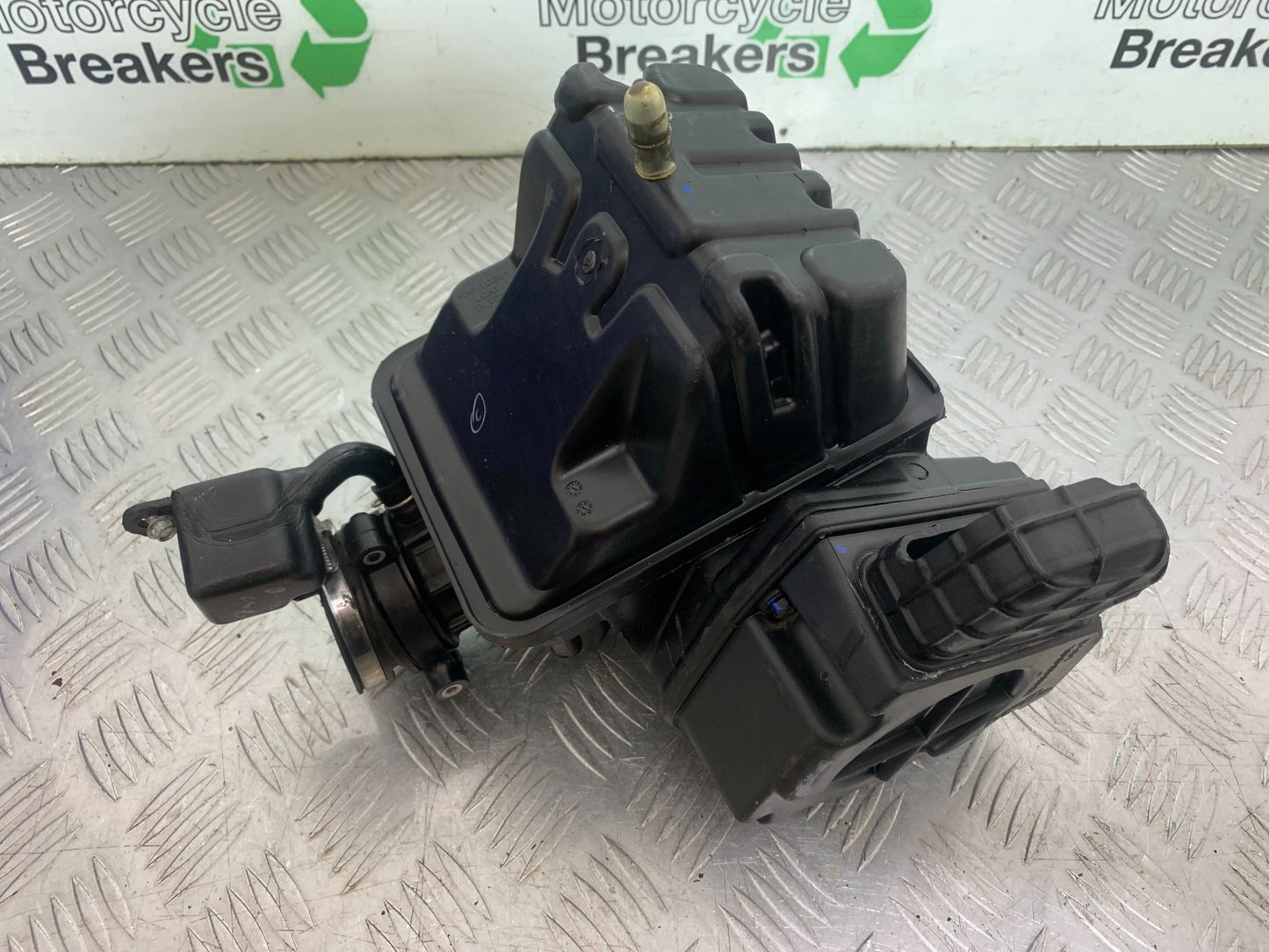 BSA 650 GOLD STAR AIRBOX  YEAR 2022-2025 (CMB1262)