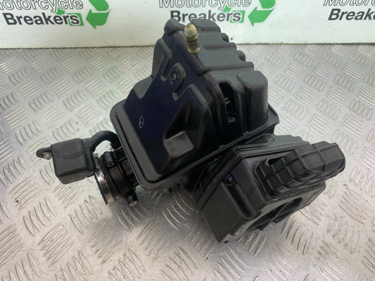 BSA 650 GOLD STAR AIRBOX  YEAR 2022-2025 (CMB1262)