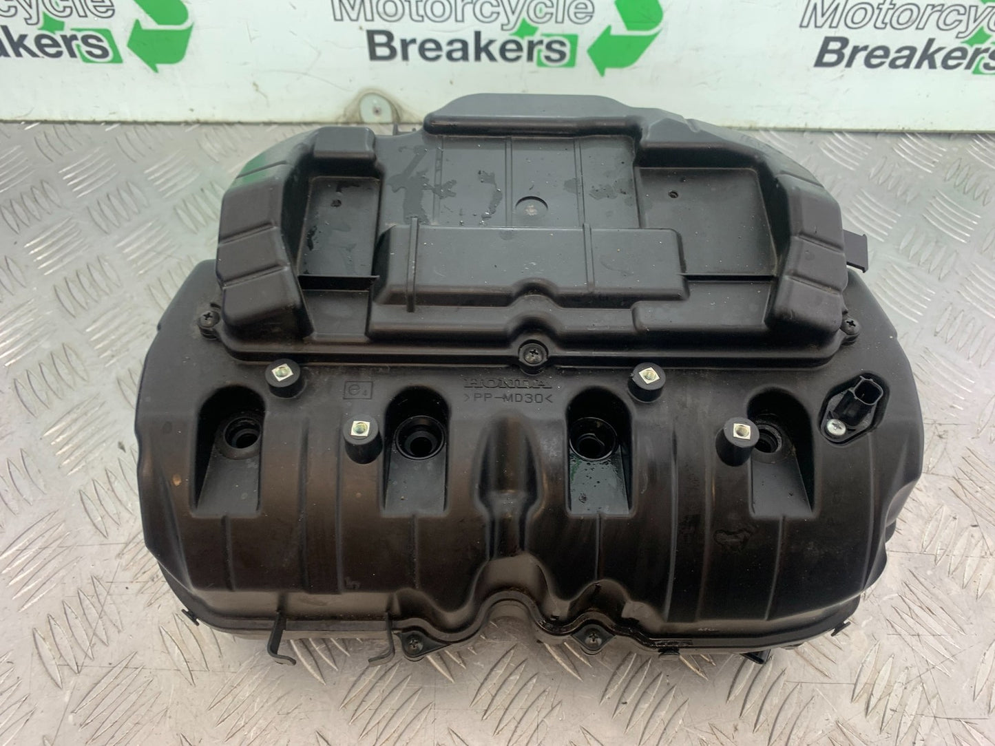 HONDA CBR1000 rr FIREBLADE AIRBOX  YEAR 2012-2016 (CMB1198)