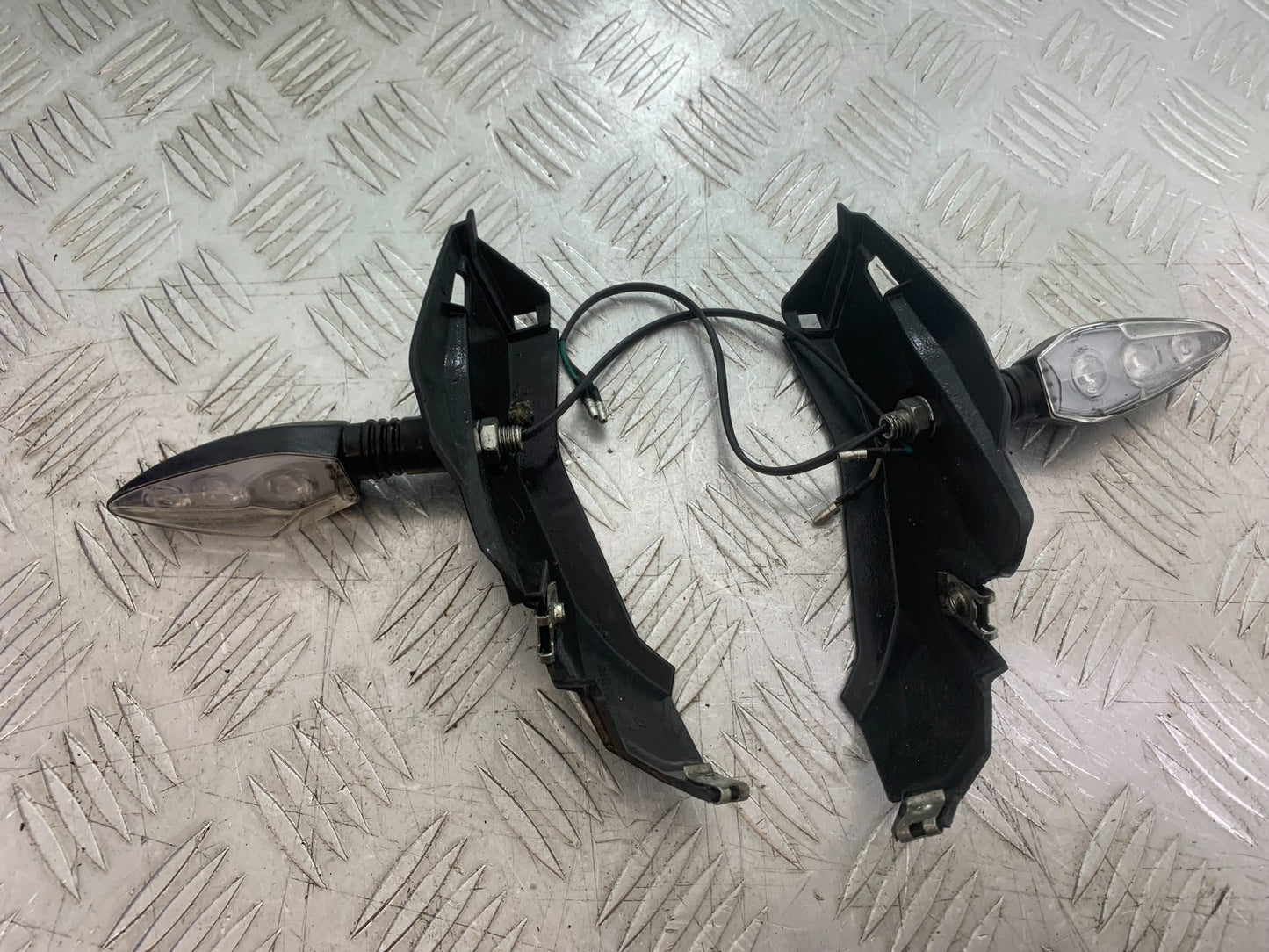 BENELLI BN125 BN 125 FRONT INDICATORS AND INFILLS  YEAR 2018-2021 (CMB1245)