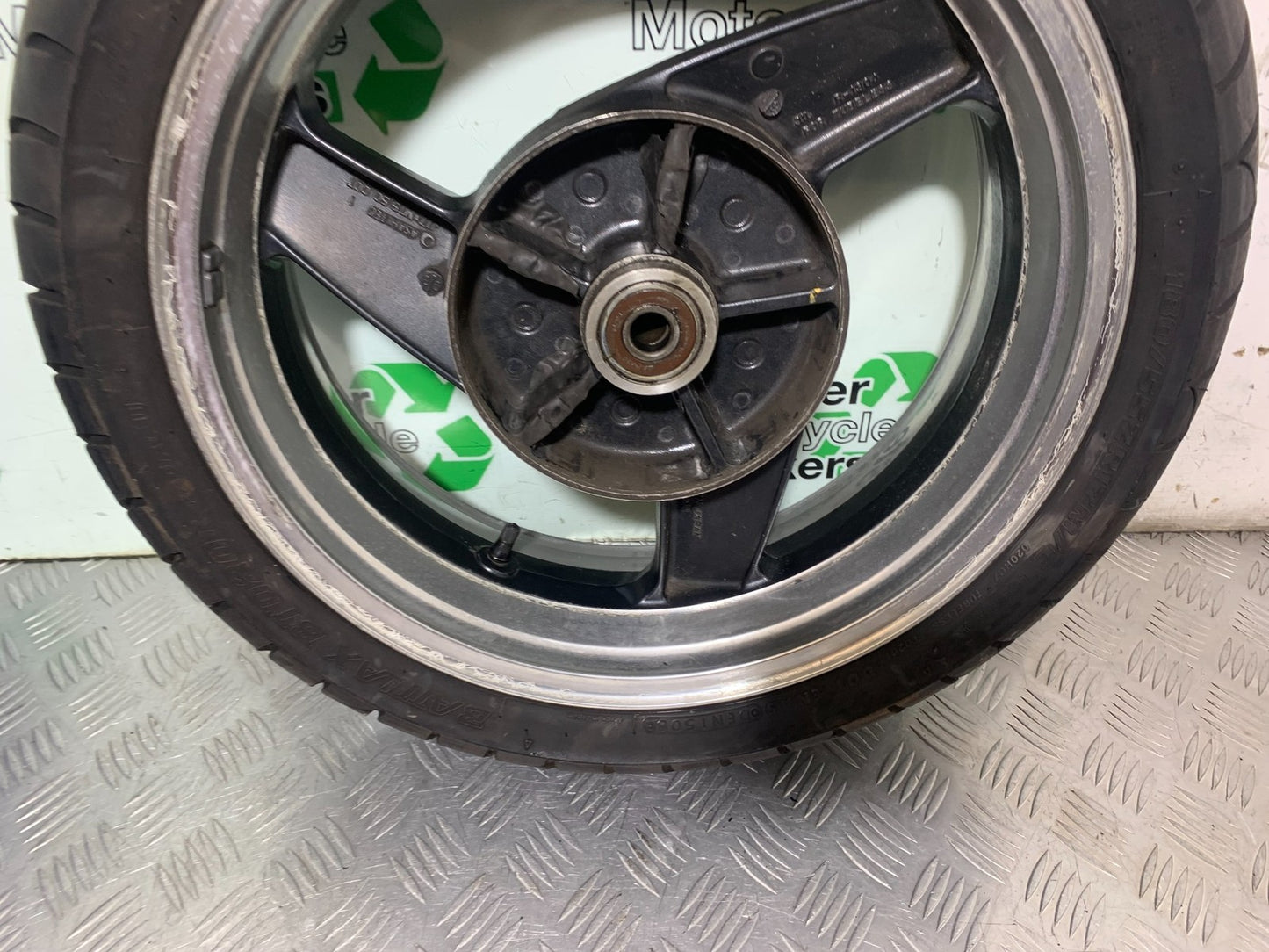 KAWASAKI ZZR1100 D REAR WHEEL  YEAR 1993-2001 (CMB1289)