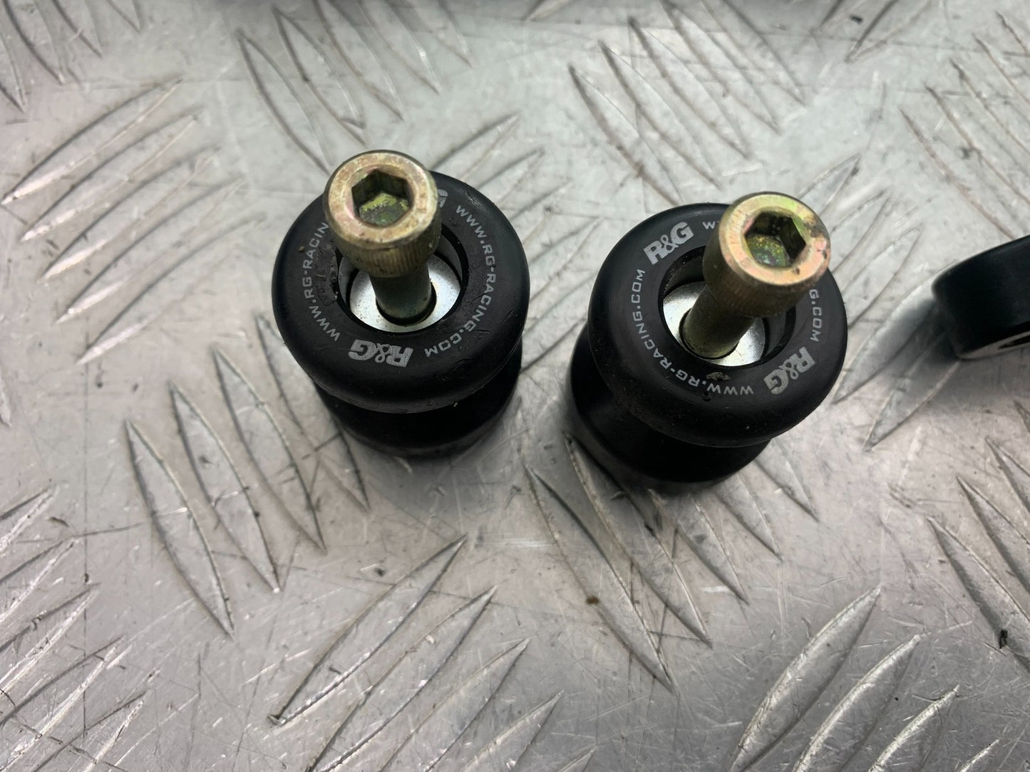 TRIUMPH 675 STREET TRIPLE RX R&G CRASH PROTECTORS   2015- 2017 (CMB1299)