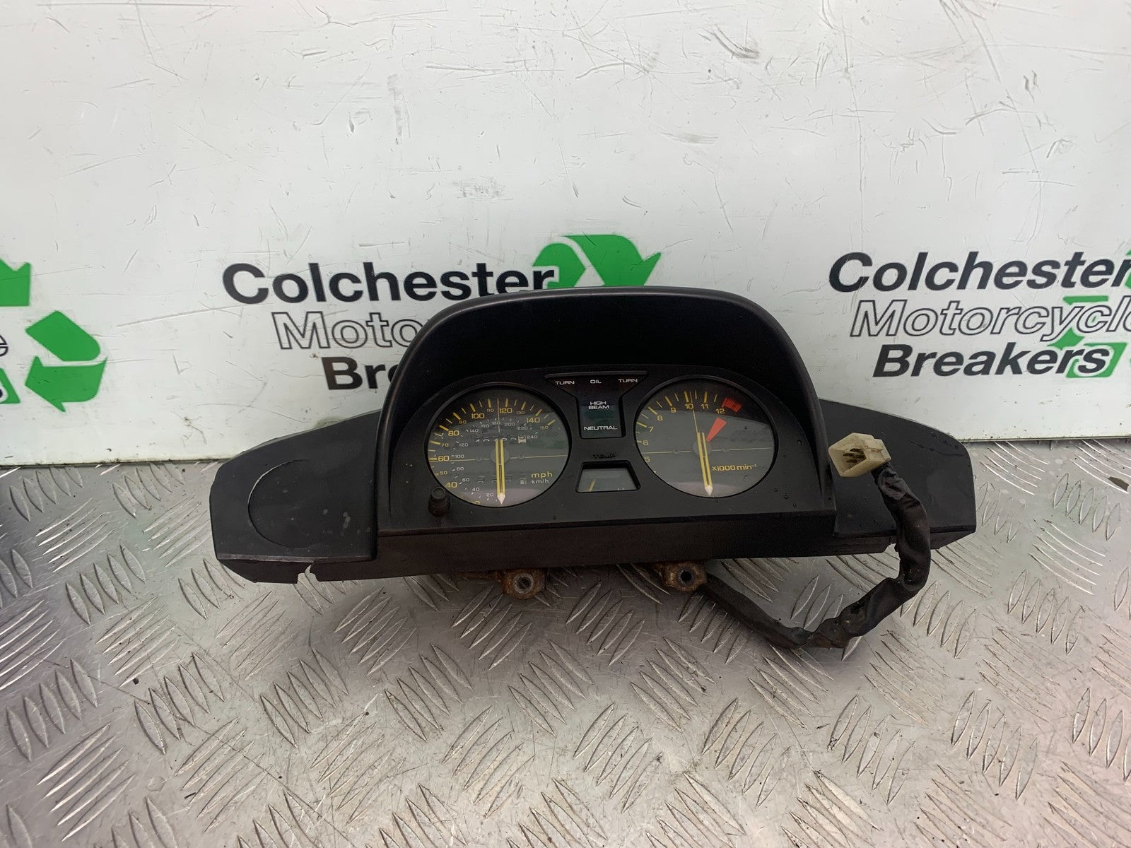 HONDA VF500 VF 500 CLOCKS SPEEDO DASH  YEAR 1985-1987
