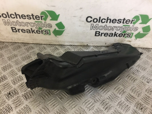 SUZUKI GSXR 750 L1-L5 LEFT AIRDUCT YEAR 2012-2016 (STOCK 698)