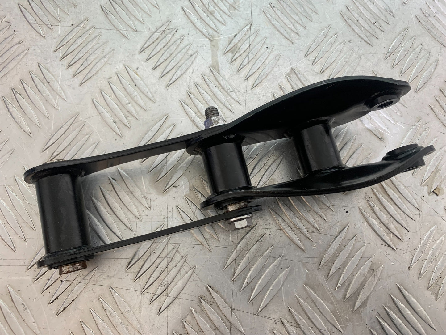TRIUMPH TRIDENT 660 REAR SHOCK LINKAGE   YEAR 2021-2024 (CMB1148)