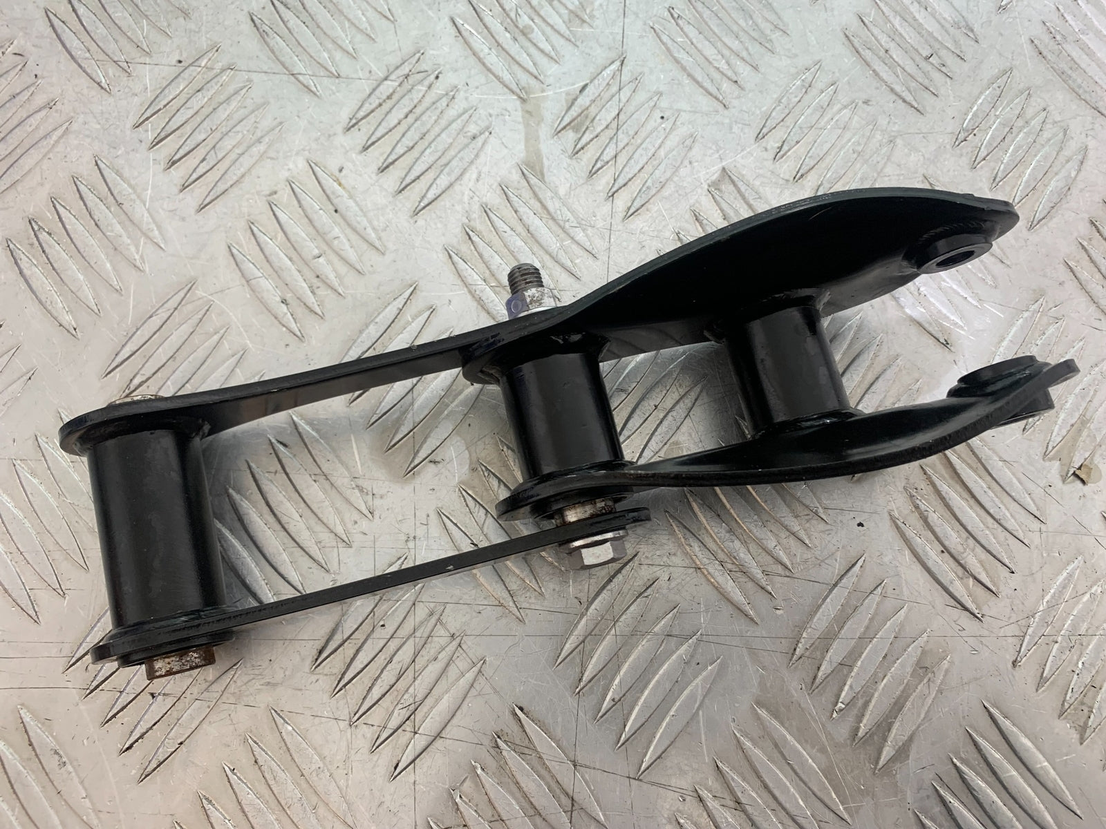 TRIUMPH TRIDENT 660 REAR SHOCK LINKAGE   YEAR 2021-2024 (CMB1148)