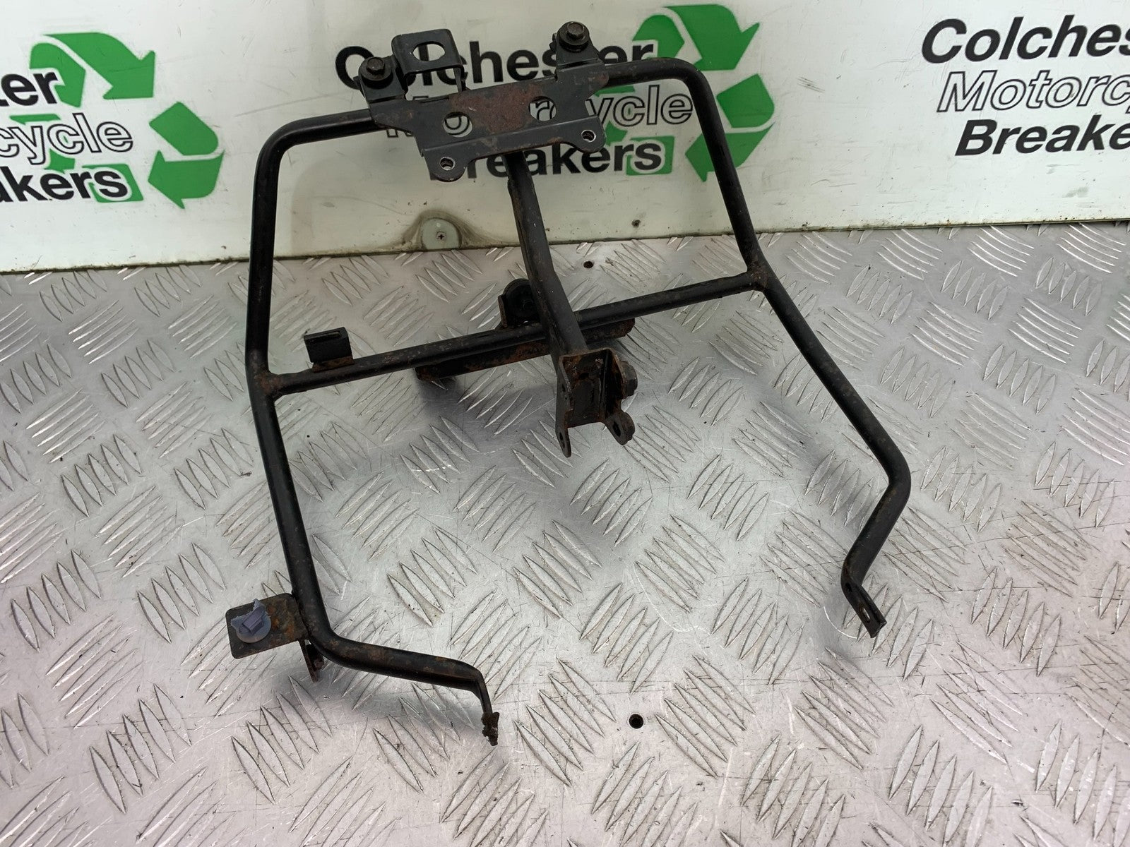 HONDA XL125 VARADERO FAIRING BRACKET   YEAR 2001-2006  (CMB1304)