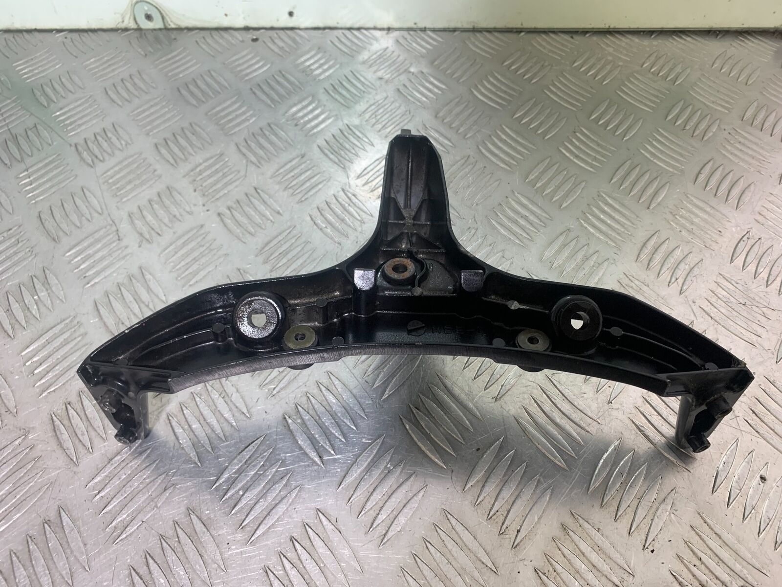 HONDA CBR600 CBR 600 RR FAIRING BRACKET  YEAR 2003-2004 CMB1086)