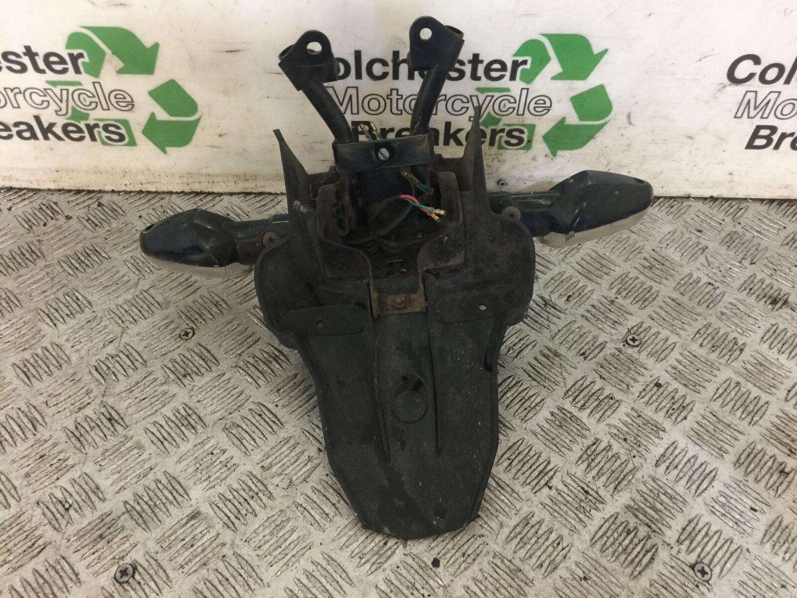 HONDA CBR125 CBR 125 REAR MUDGUARD & INDICATORS   YEAR 2011-2017 (STOCK 732)