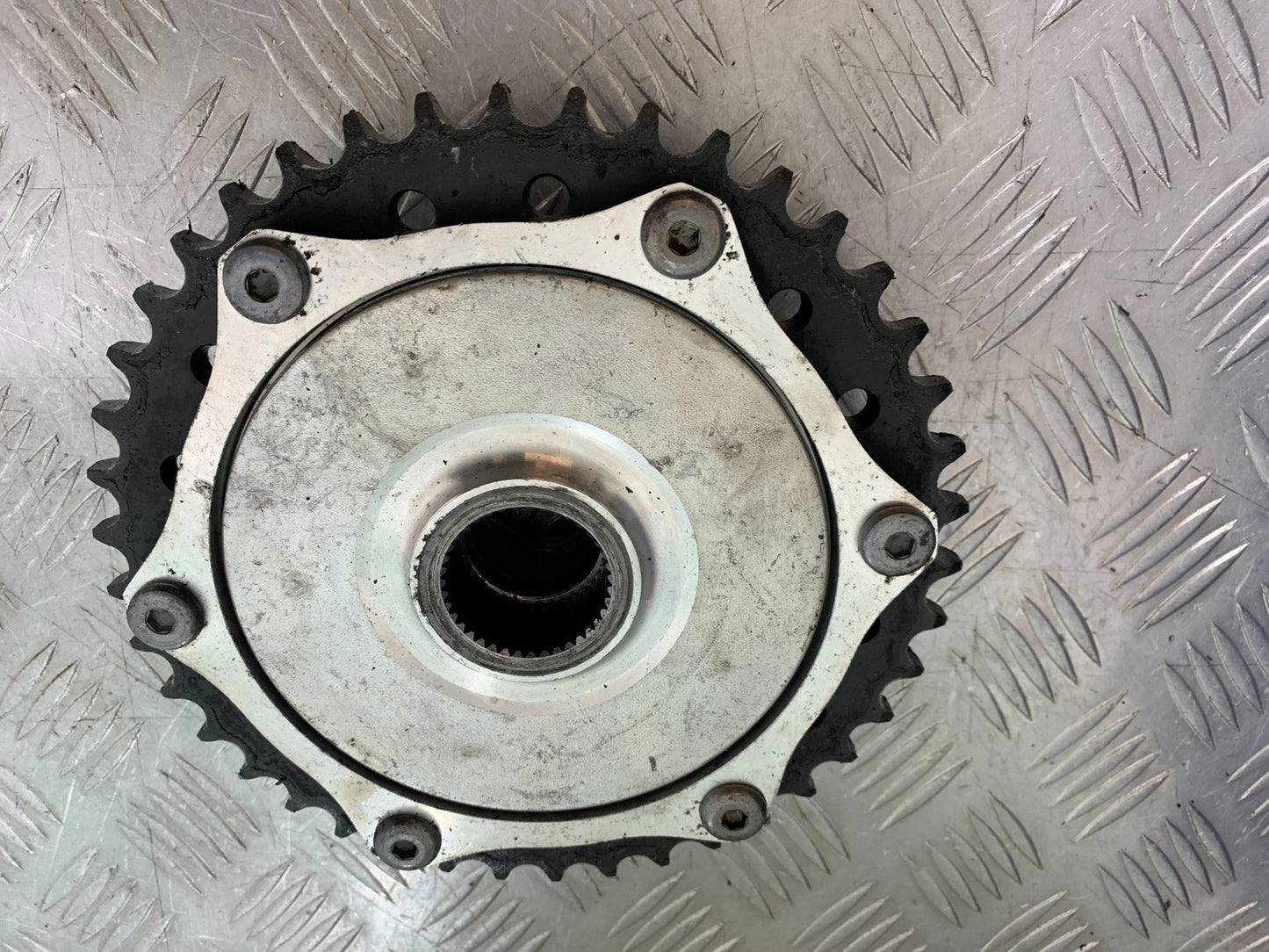 TRIUMPH 1050 SPRINT ST SPROCKET CARRIER   2003-2011 (CMB1285)