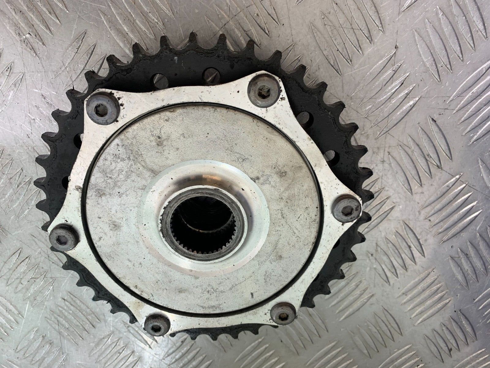 TRIUMPH 1050 SPRINT ST SPROCKET CARRIER   2003-2011 (CMB1285)