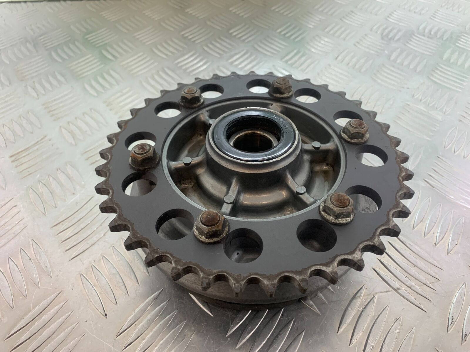 KAWASAKI ZR 750 ZEPHYR SPROCKET CARRIER   YEAR 1991-95 (CMB1008)