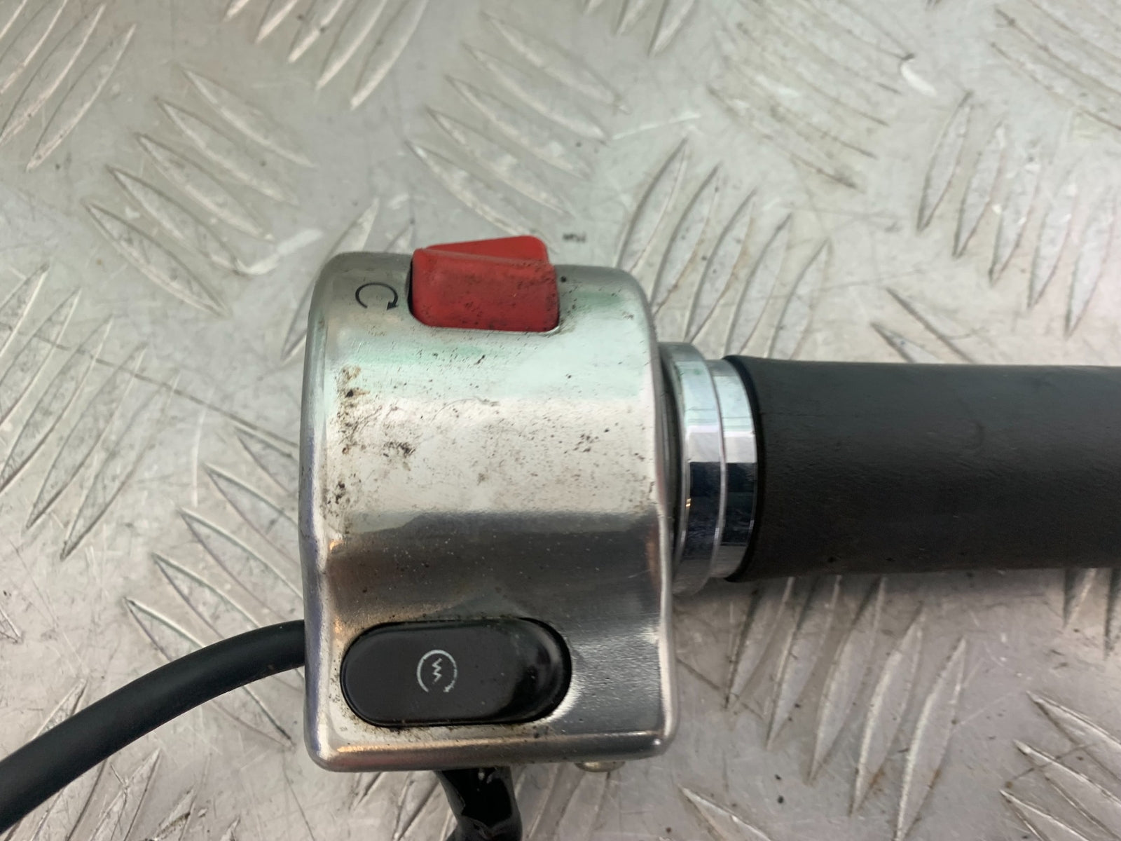 KAWASAKI VN1500 CLASSIC RIGHT SWITCH GEAR YEAR 1999 -2006 (CMB1166)