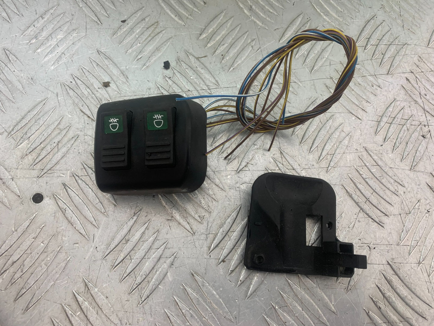 BMW K1200 K 1200 LT FOG LIGHT SWITCH YEAR 1999-07 (CMB1271)