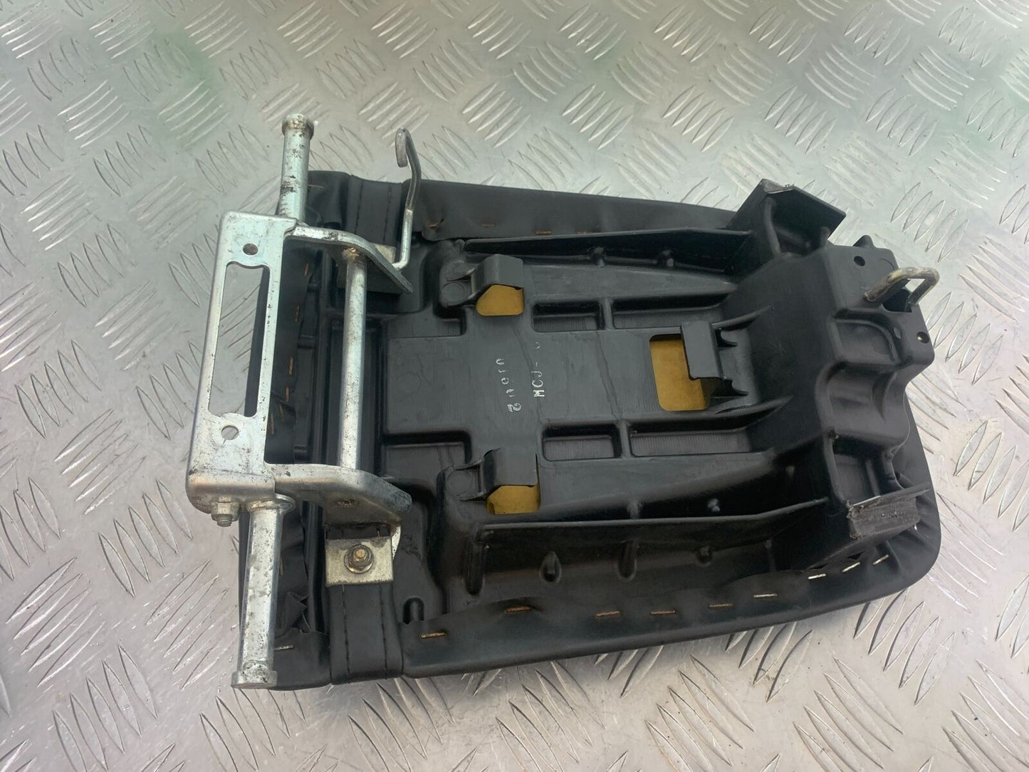 HONDA CBR 929 RRY FIREBLADE REAR SEAT  YEAR 2000-01 (CMB1026)