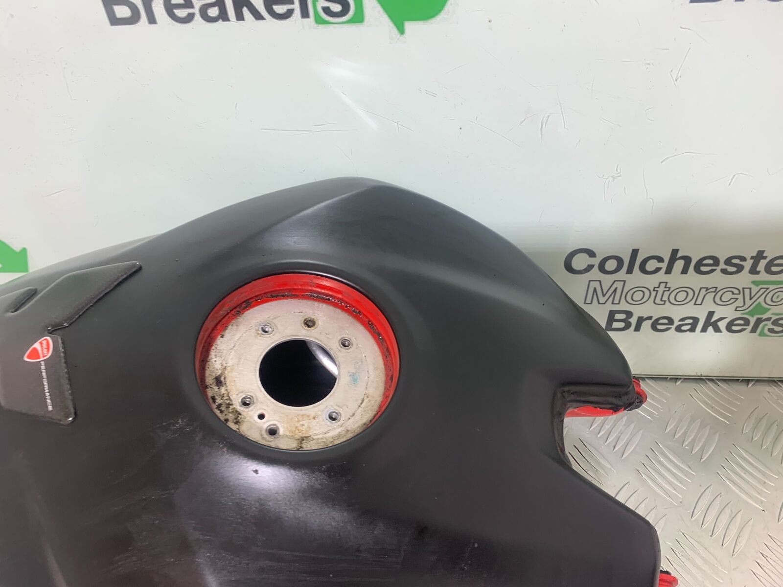 DUCATI 1199 PANIGALE PETROL TANK  YEAR 2012-2014 (CMB1047)