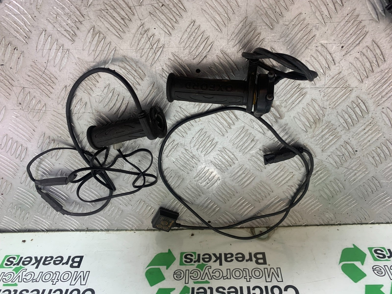 KAWASAKI GTR1400 GTR 1400 HEATED GRIPS  YEAR 2007-2009 (CMB1174)