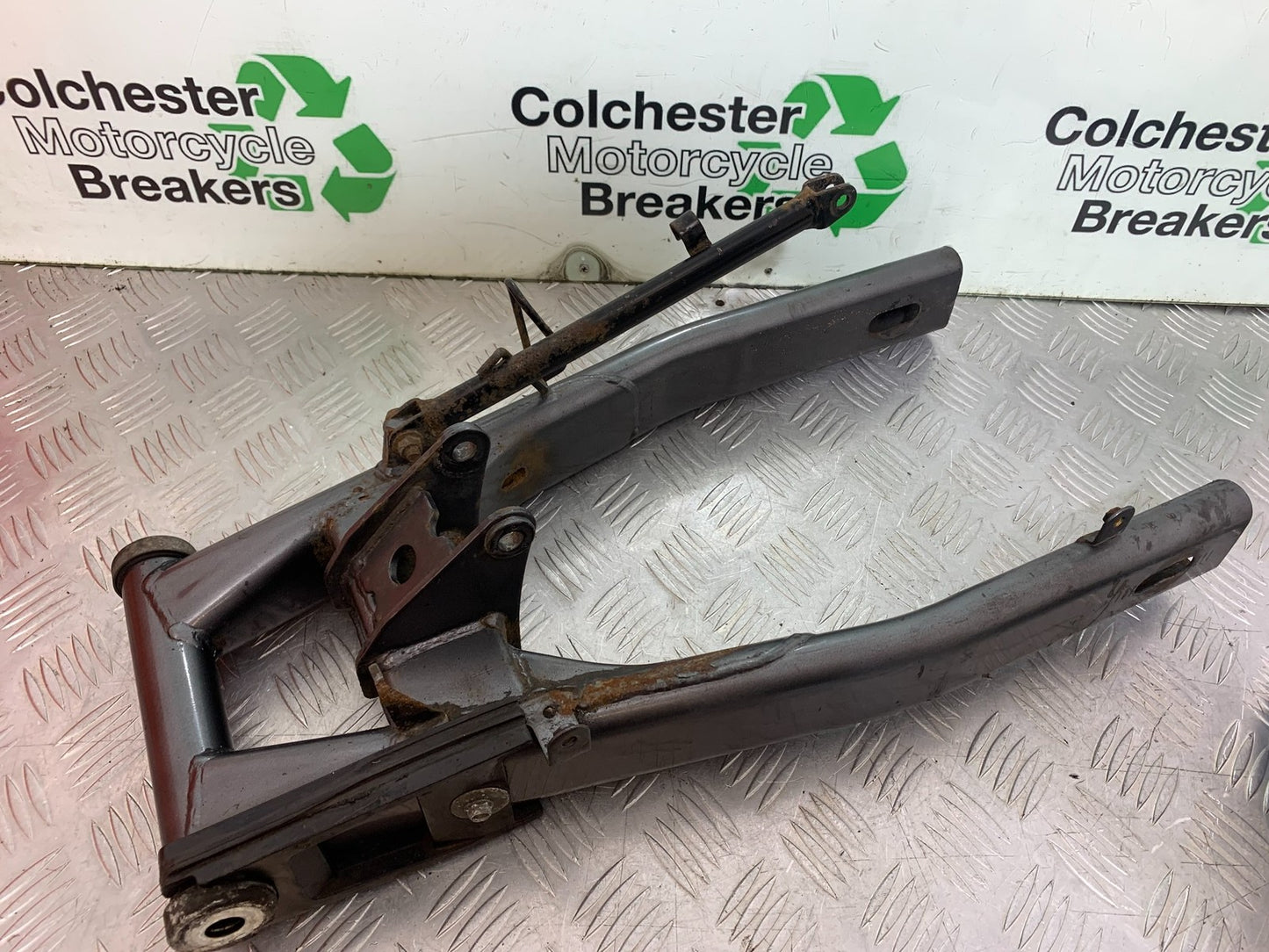 YAMAHA XJ600 XJ 600 DIVERSION SWINGARM  1998-2000 (CMB1191)