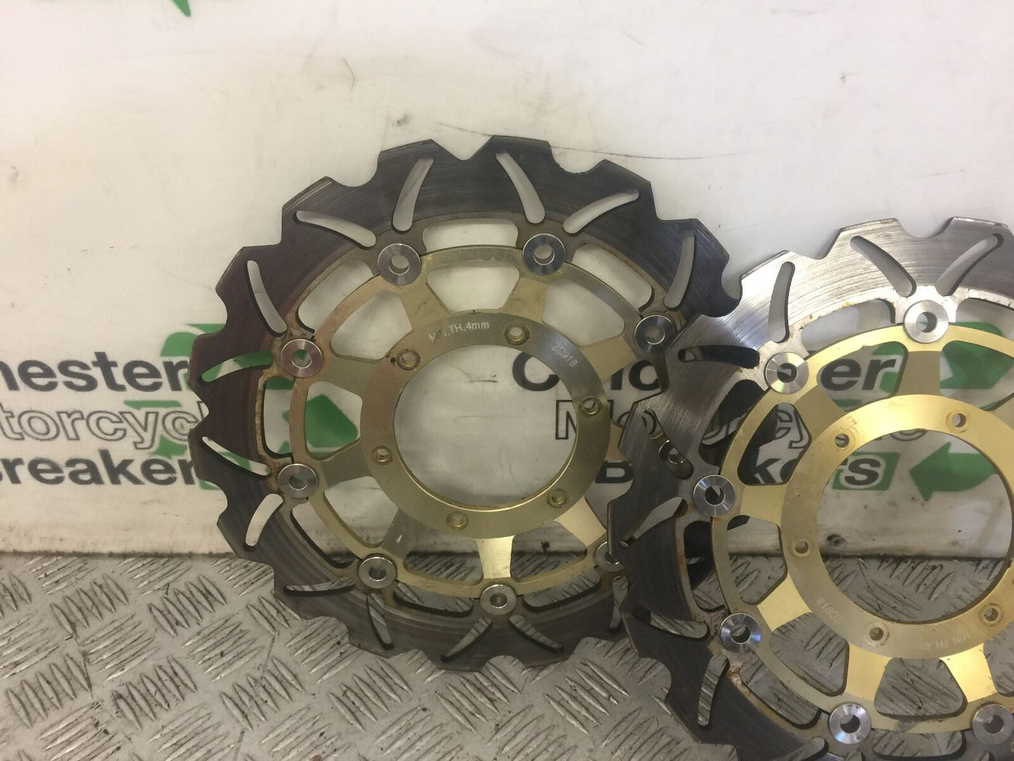 HONDA CB900 CB 900 HORNET FRONT AND REAR DISCS  YEAR 2002-06 (STOCK 633)