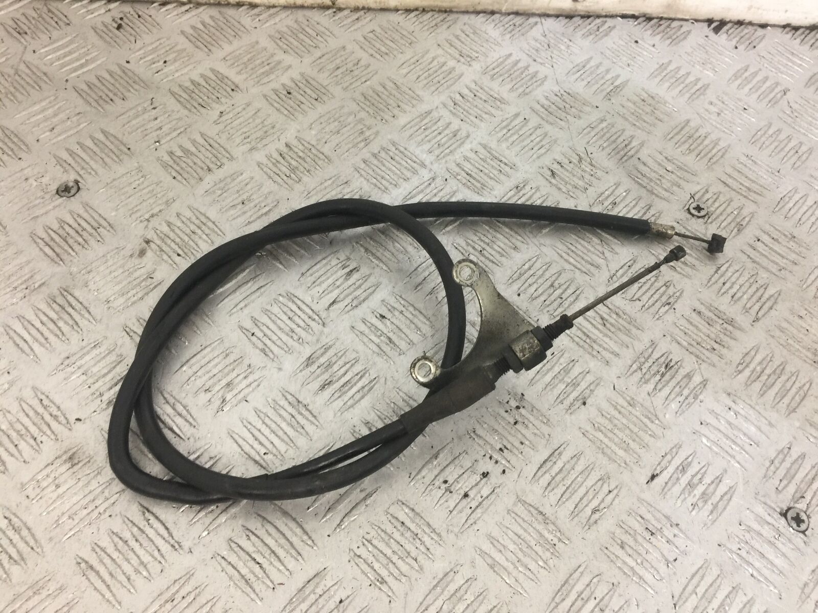 YAMAHA R6 5EB CLUTCH CABLE   YEAR 1999-2002 (STOCK 823)