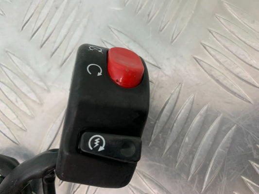 TRIUMPH 955I SPRINT RS RIGHT SWITCH GEAR  YEAR 1999-04 (STOCK 989)