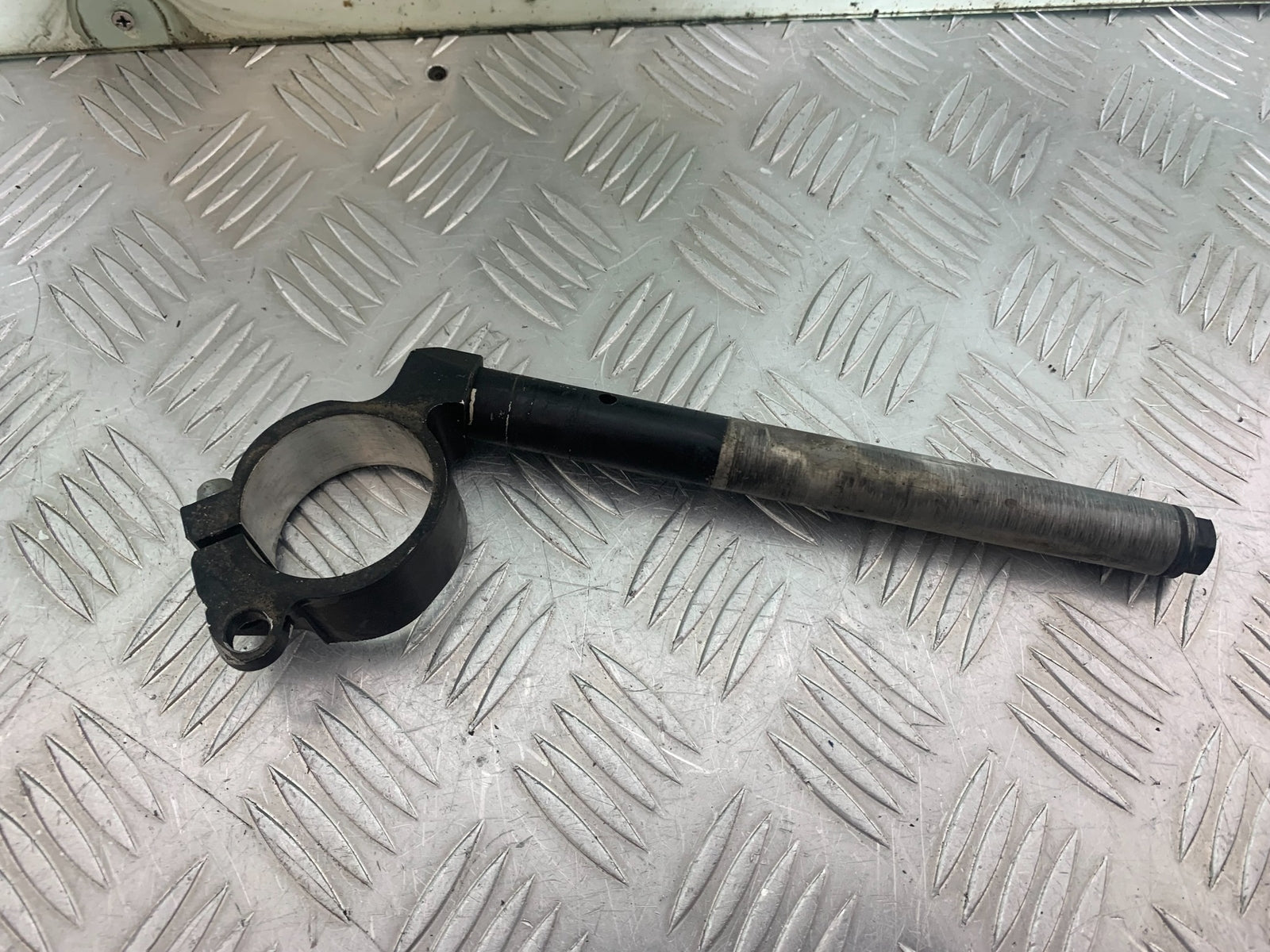KAWASAKI ZX6R RIGHT HANDLEBAR   YEAR 2009-2012 (CMB1136)
