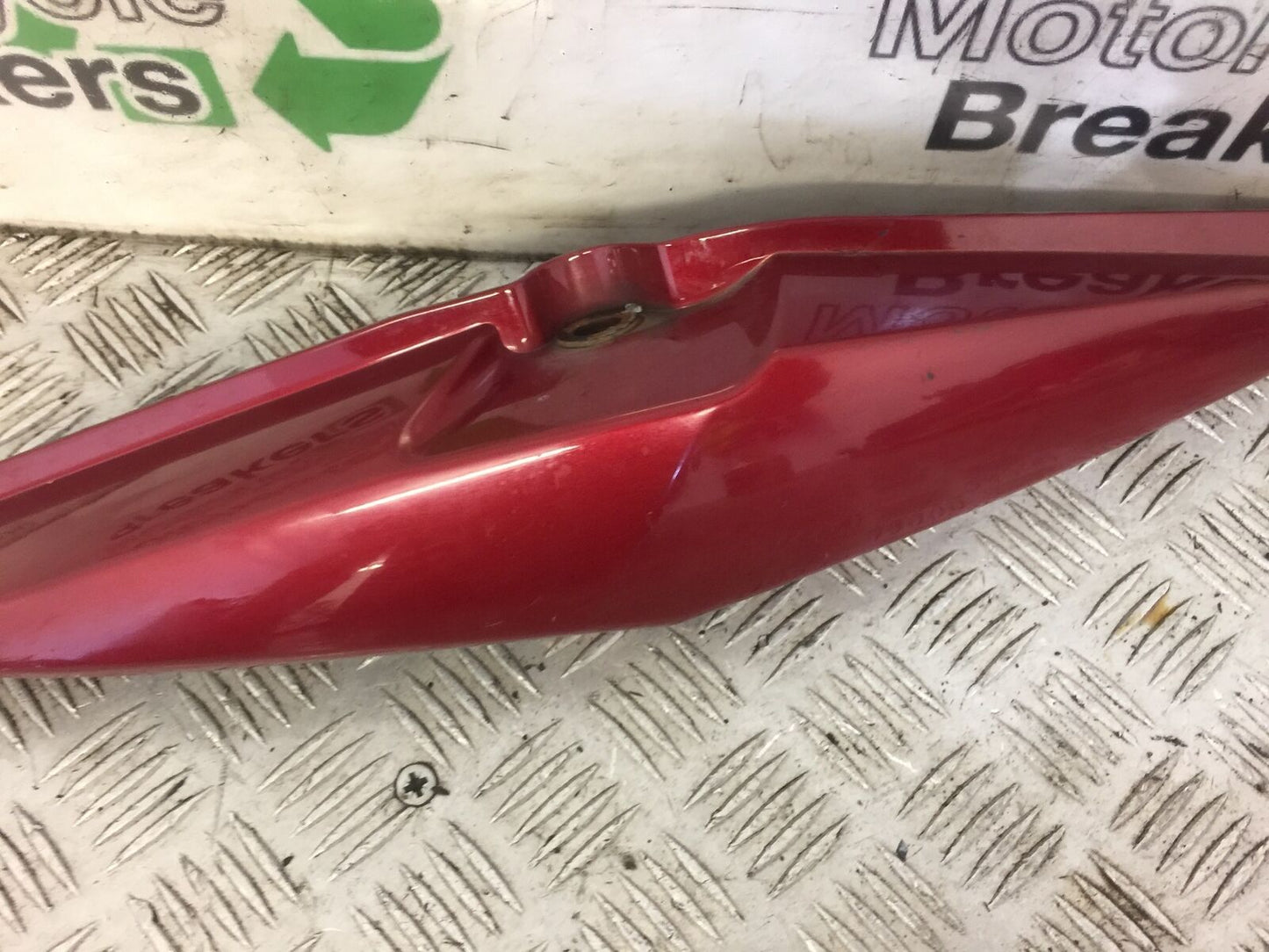 KAWASAKI 650 VERSYS LEFT SEAT PANEL  YEAR 2011 (STOCK 478) ABS