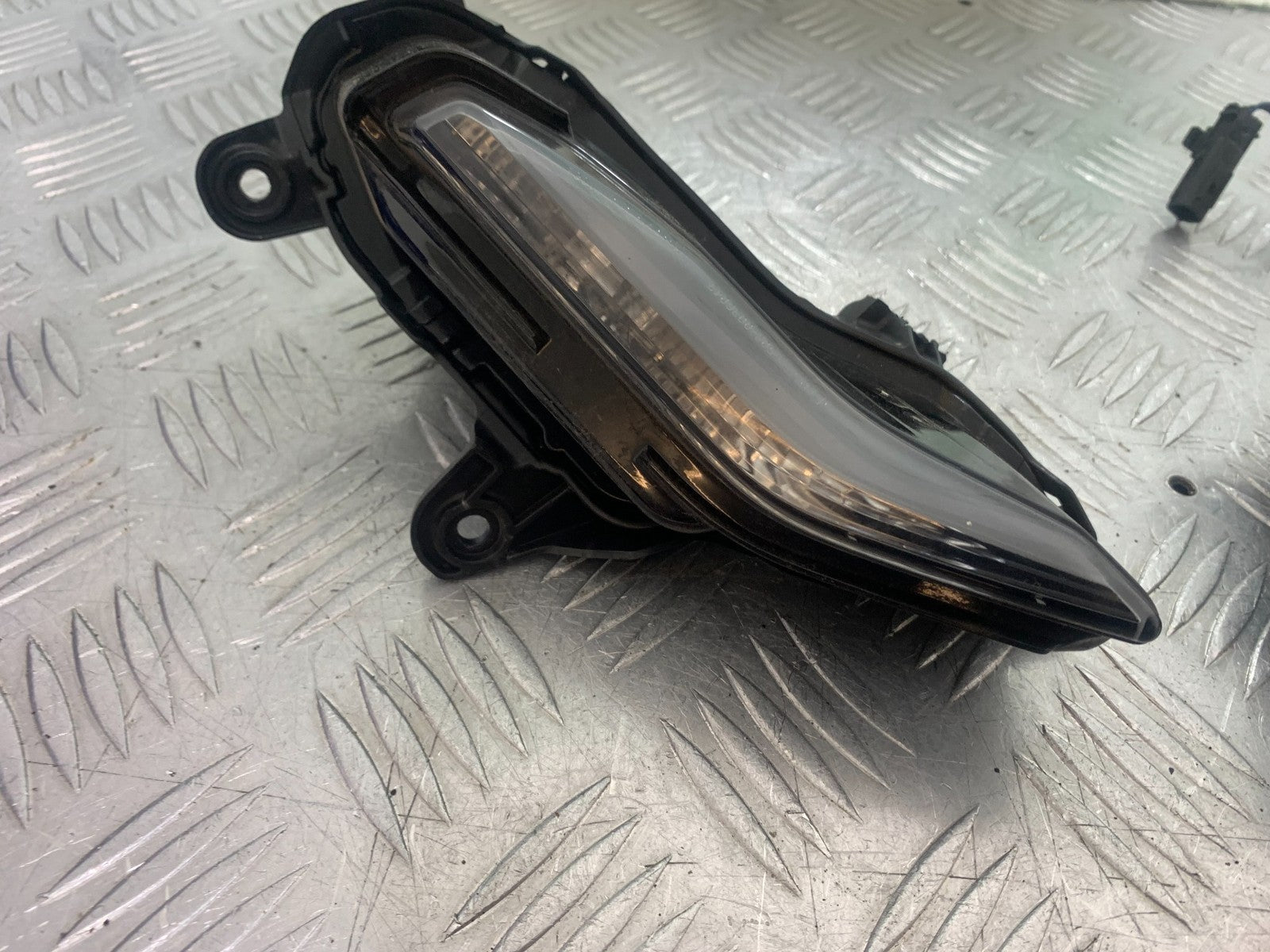 YAMAHA YZF R7 HEADLIGHTS  YEAR 2022-2025 (CMB1255)