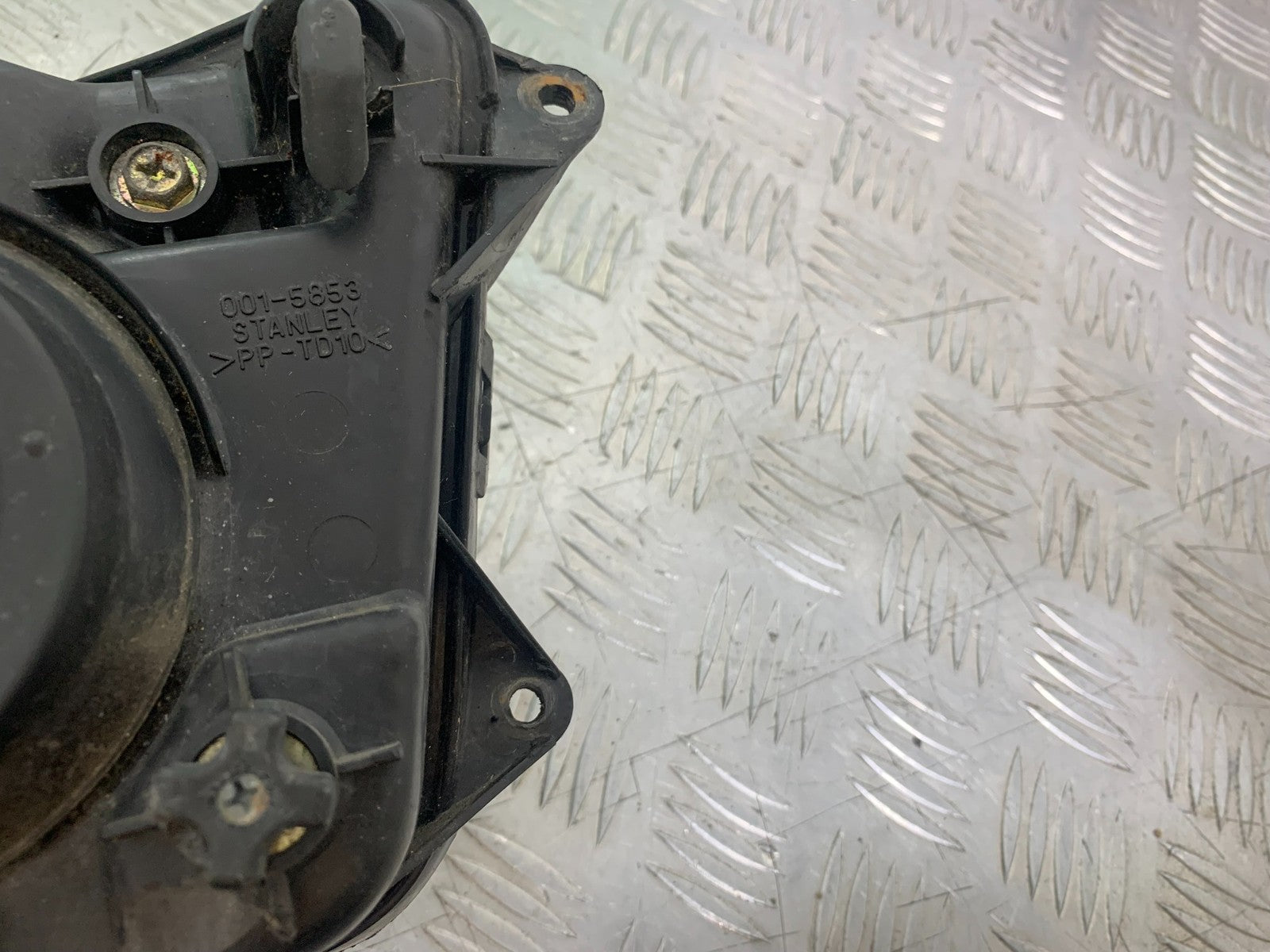 YAMAHA YZF1000 THUNDERACE HEADLIGHT   YEAR 1997-2000 (CMB1204)