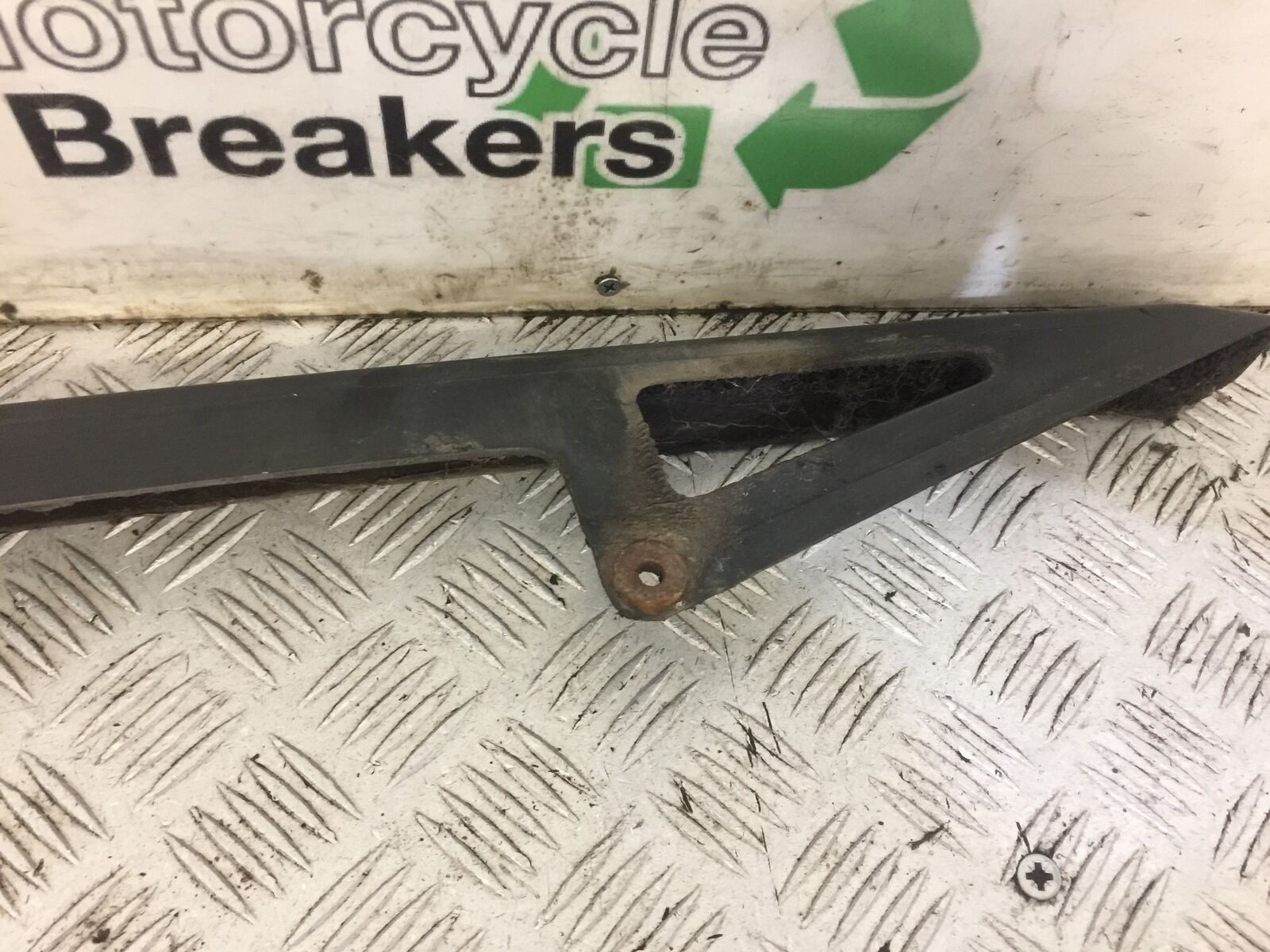 HONDA CBR125 CBR 125 CHAIN GUARD  YEAR 2004-06  (STOCK 688)