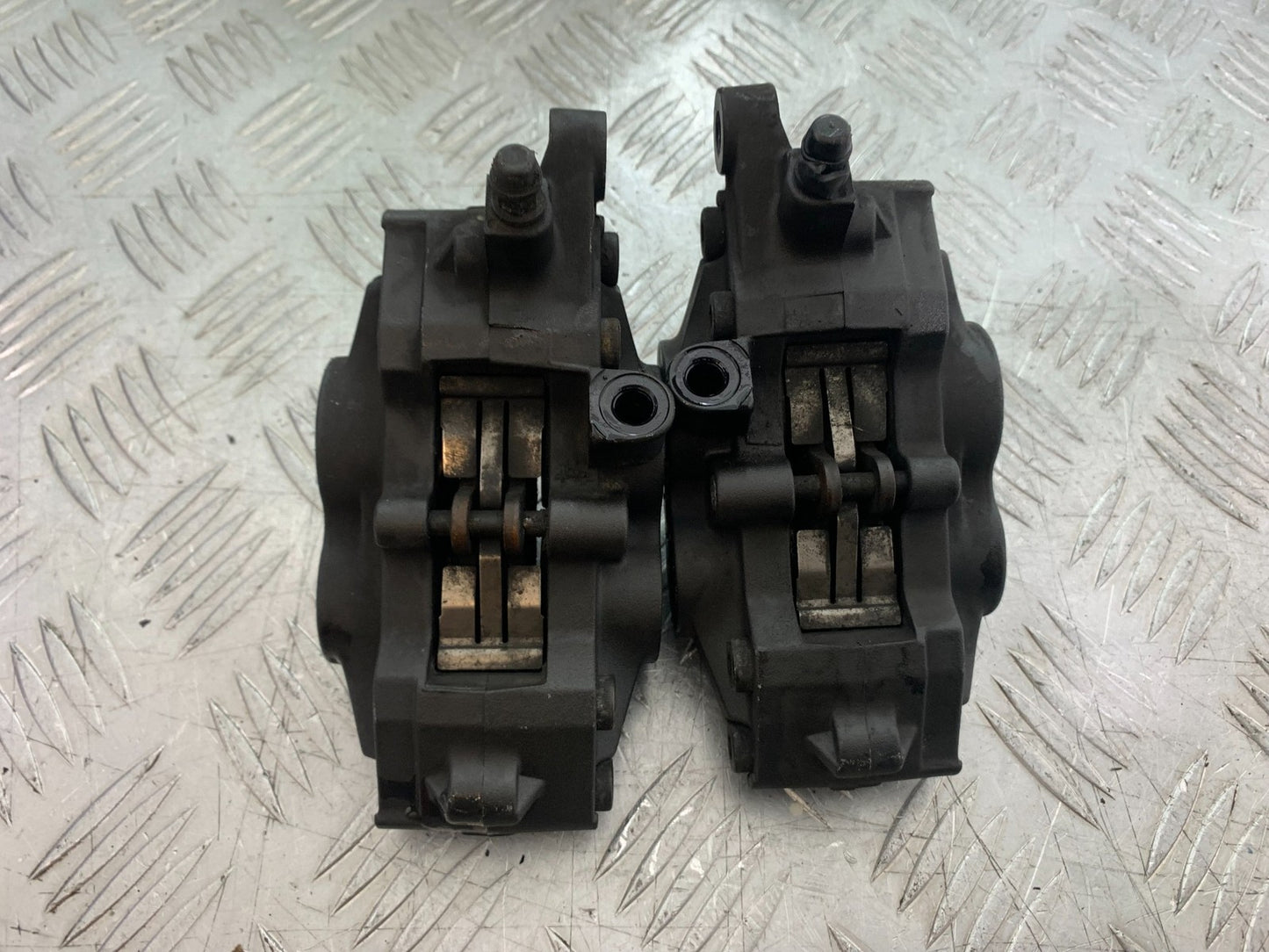 TRIUMPH 1050 SPRINT ST FRONT BRAKE CALIPERS  2003-2011 (CMB1285)